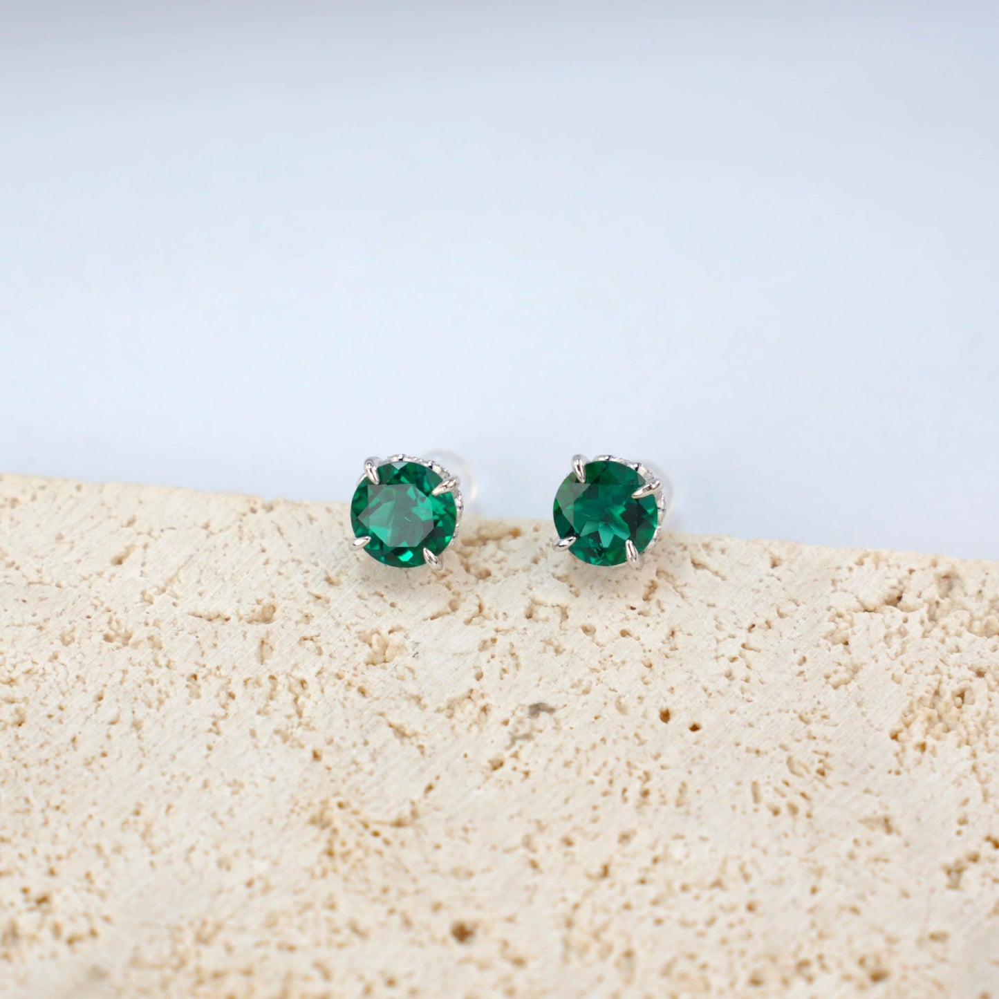 S925 Silver Round Lab Emerald Stud Earrings, Gemstone Simple - Photo 4