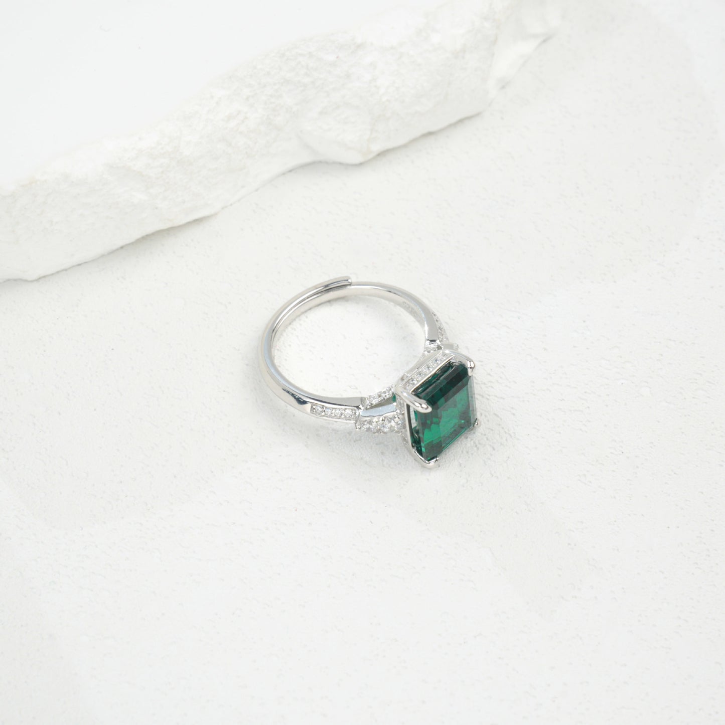S925 Silver Lab Emerald Ring 4-Claw Side Diamond, Evening Wedding Gift - Photo 4