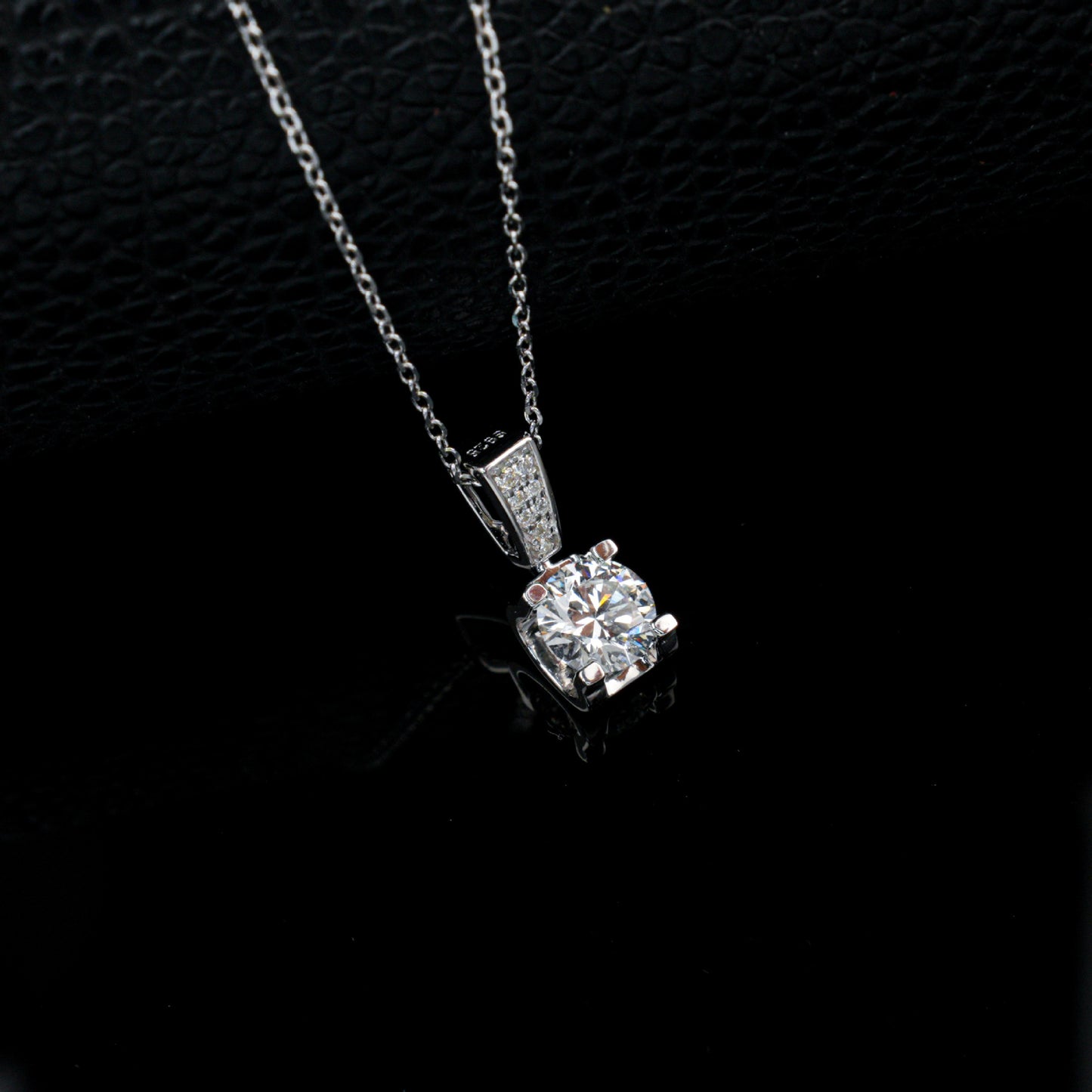 S925 Silver Melon Clasp 4-Claw Stone Necklace, Classic Simple Elegant - Photo 4