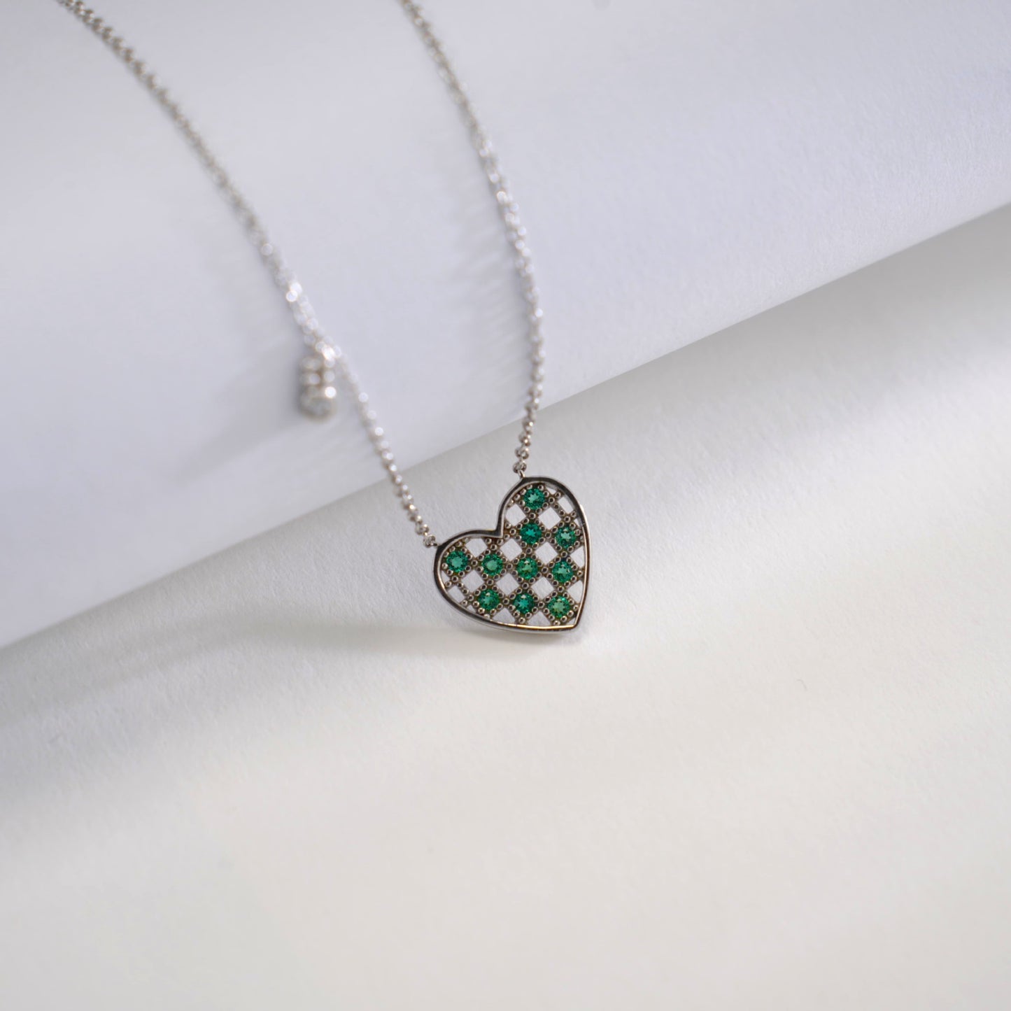 S925 Sterling Silver Lab Emerald Heart Pave Choker Necklace, for Women - Photo 4