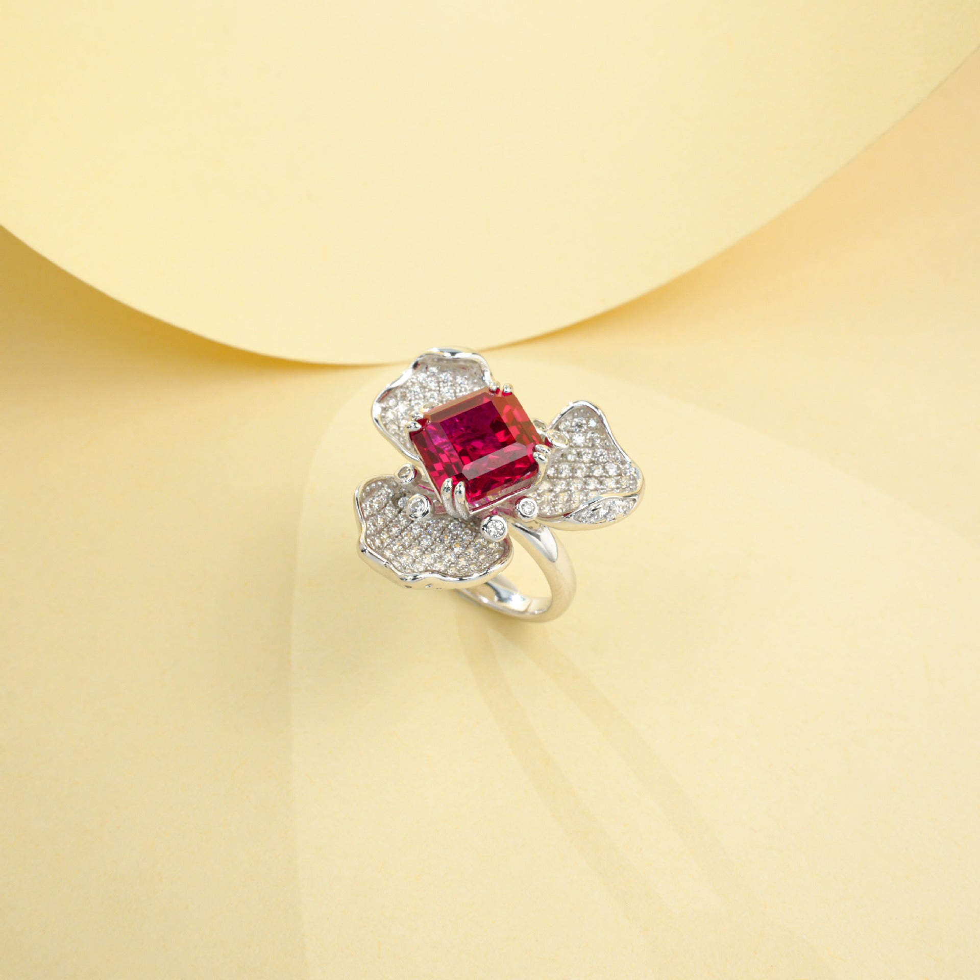 925 Sterling Silver Lab Ruby Square Three-Petal Ring, Premium Designer - Photo 4