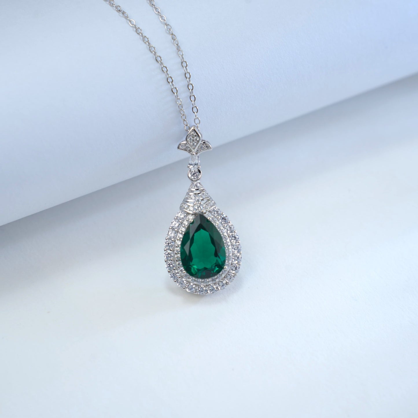 925 Sterling Silver Lab Emerald Teardrop Pear Pendant Necklace, Premium Versatile - Photo 4