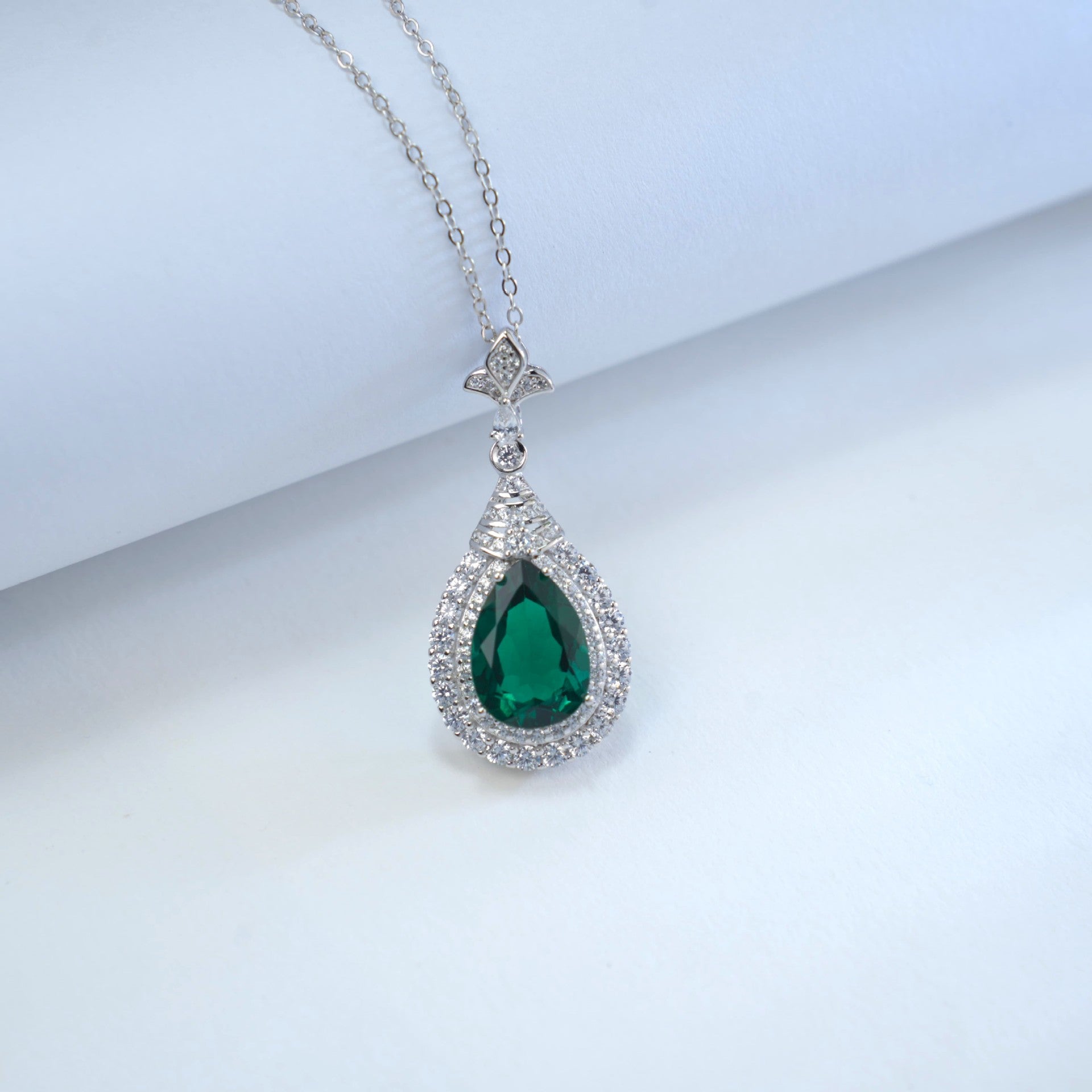 925 Sterling Silver Lab Emerald Teardrop Pear Pendant Necklace, Premium Versatile - Photo 4