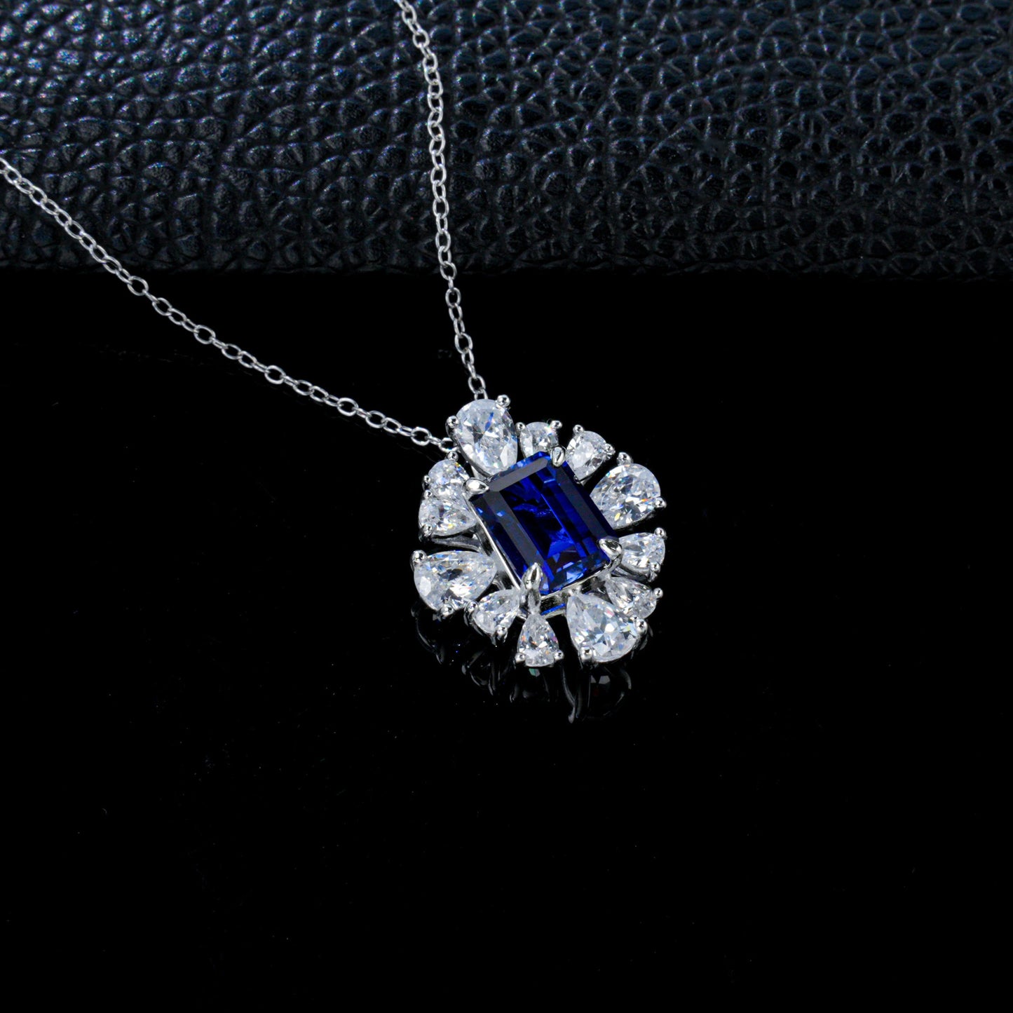 S925 Silver Sapphire Centre Petal Necklace, Versatile Premium Birthday - Photo 3