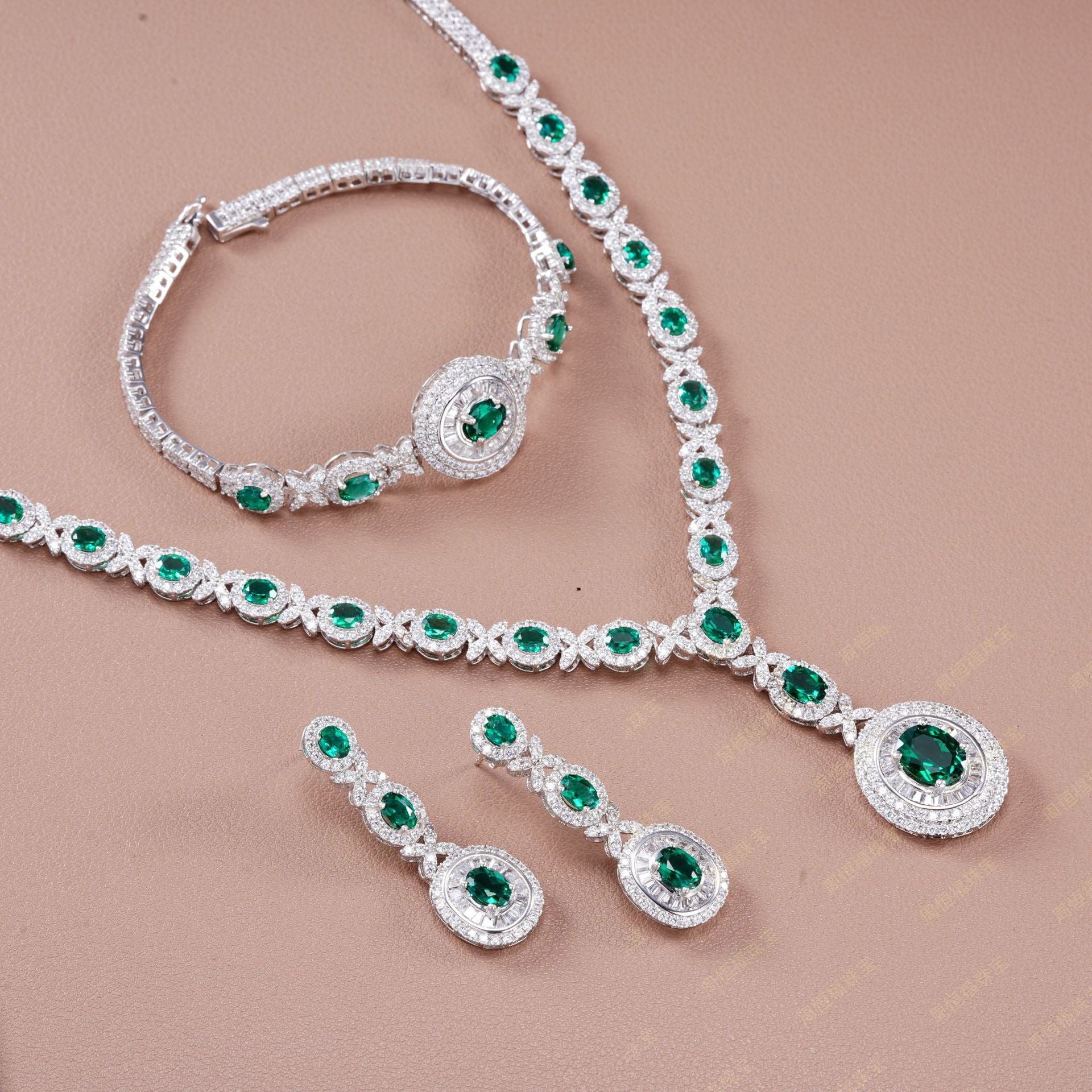 925 Sterling Silver Oval Lab Emerald 3-Piece Jewellery Set (Bracelet, Earrings, Necklace), Luxurious - Photo 3