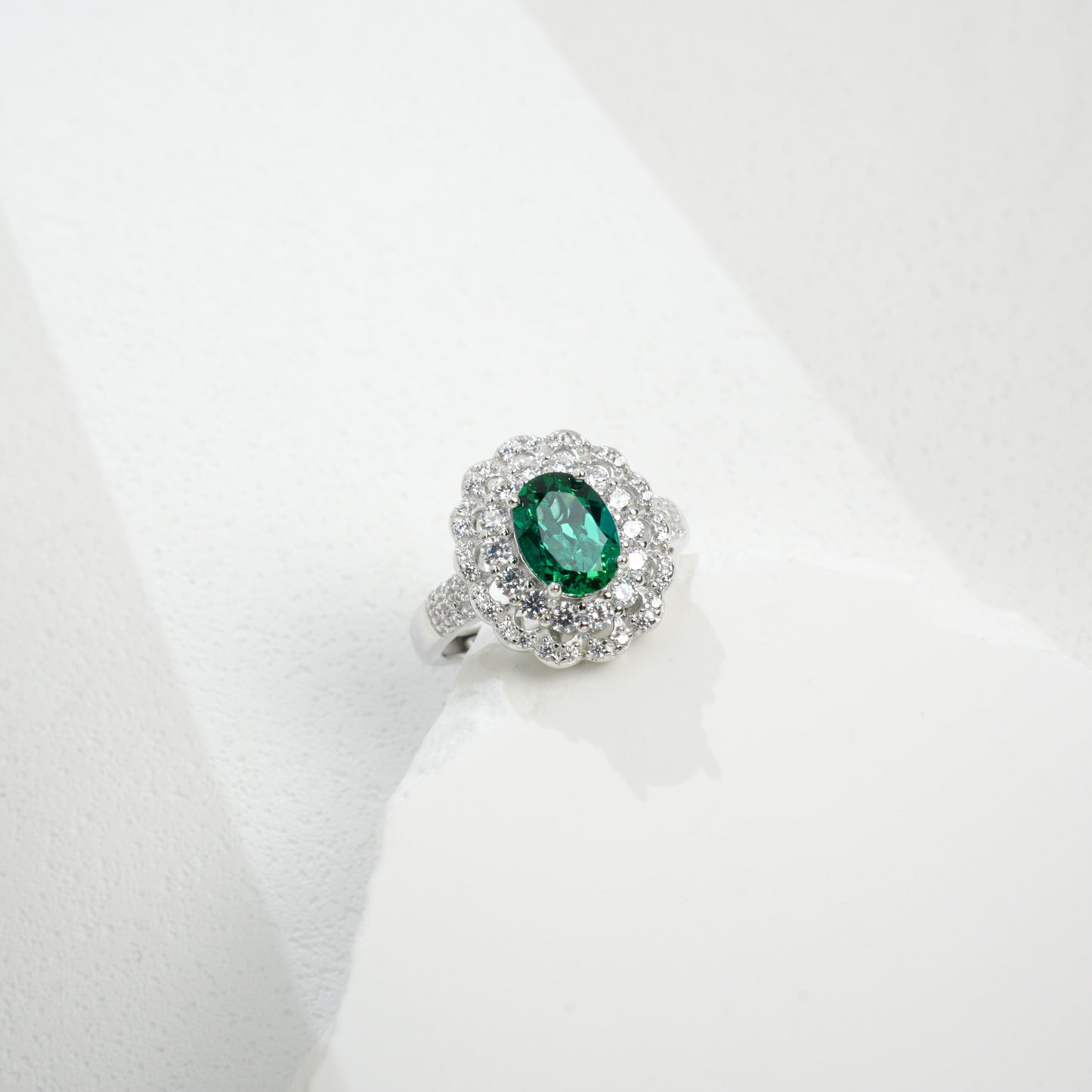 S925 Sterling Silver Oval Lab Emerald Double-Halo Pave Ring, Vintage for Women - Photo 3