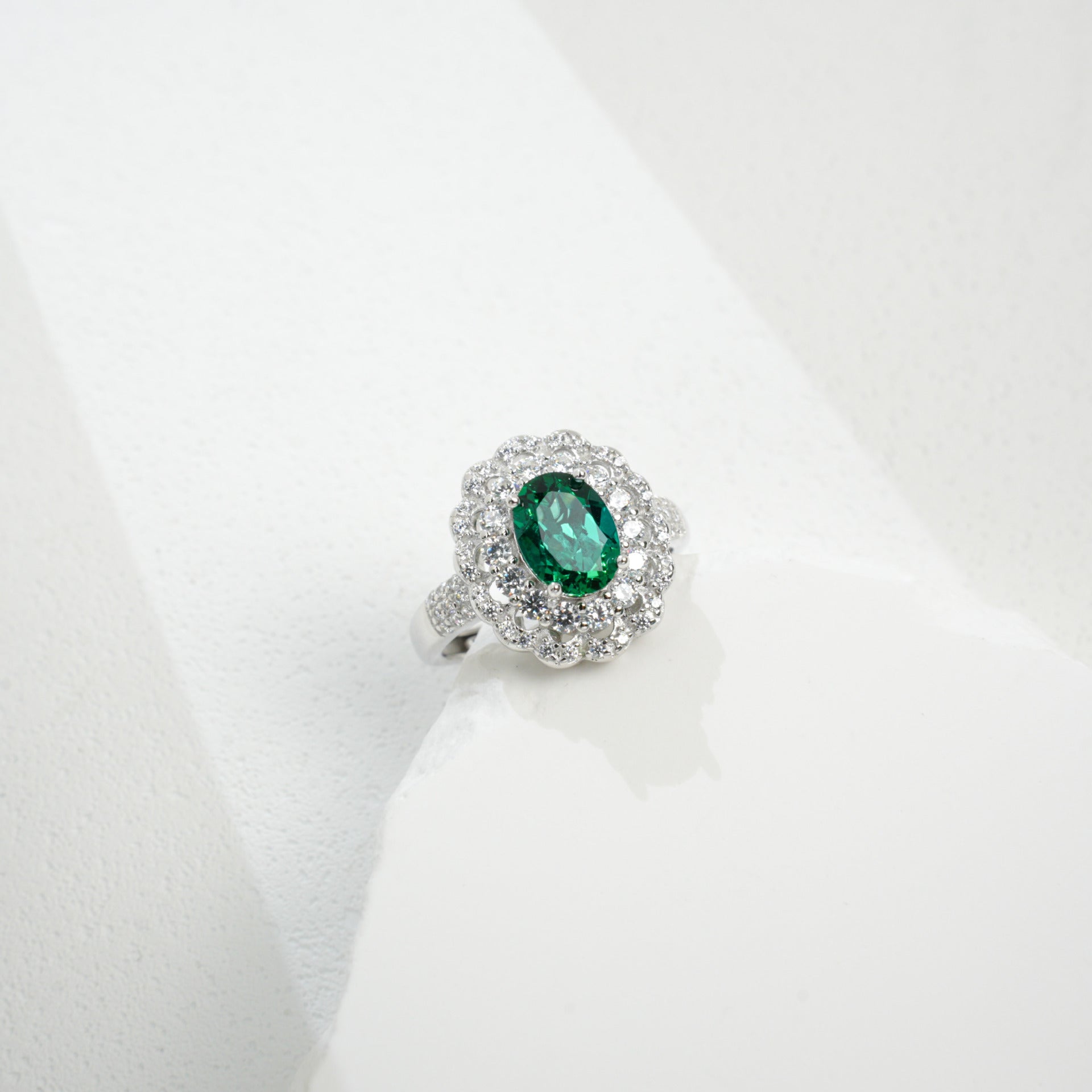 S925 Sterling Silver Oval Lab Emerald Double-Halo Pave Ring, Vintage for Women - Photo 3