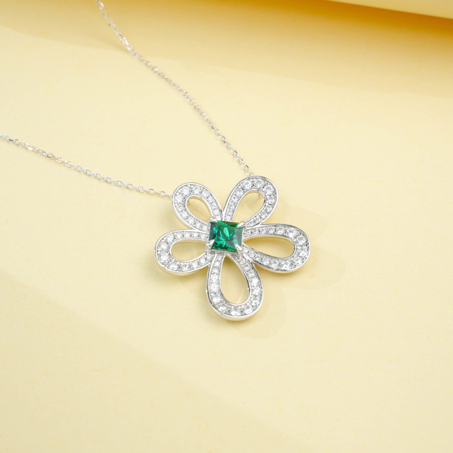 S925 Silver Five-Petal Flower Lab Emerald Diamond Halo, Women's Choker - Photo 3