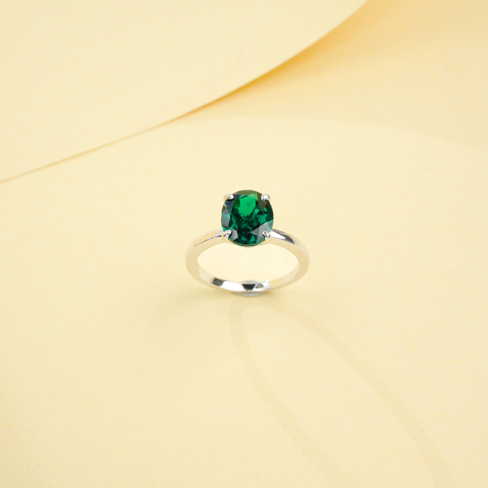 925 Sterling Silver Lab Emerald Oval Four-Prong Ring, Premium - Photo 4