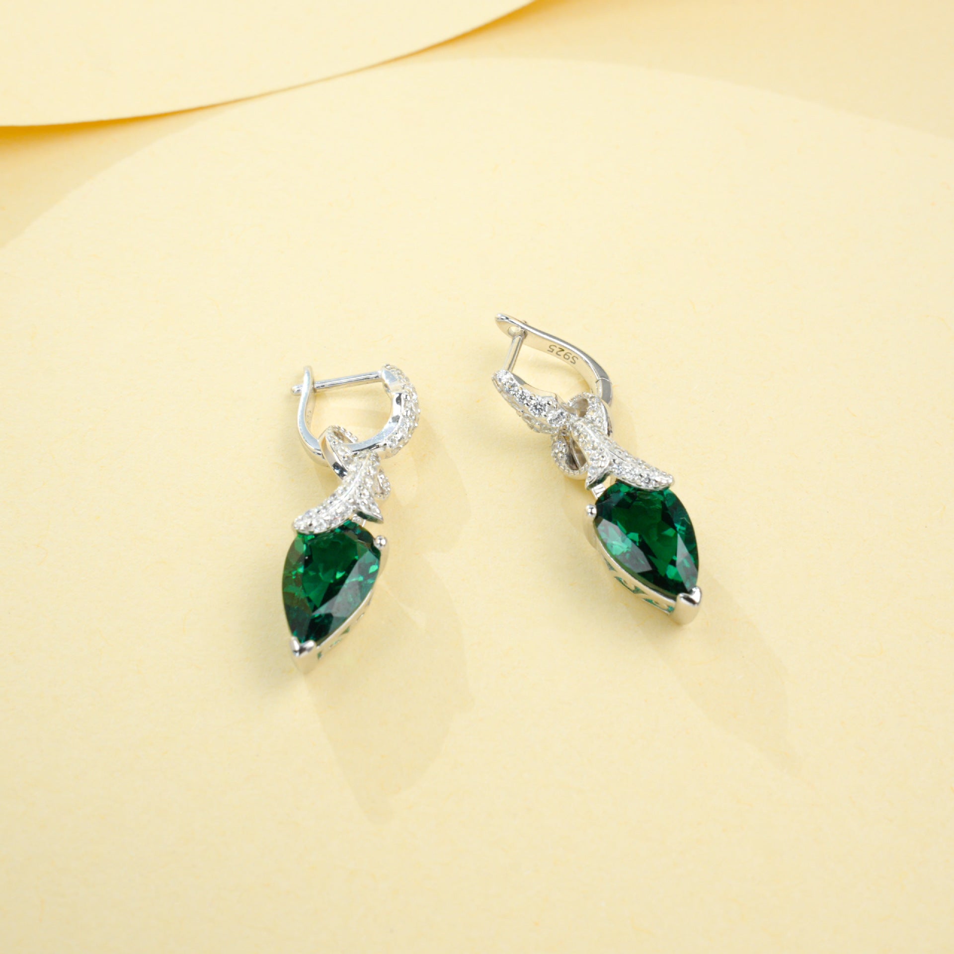 S925 Sterling Silver Lab Emerald Earrings, Versatile Birthday Gift - Photo 2