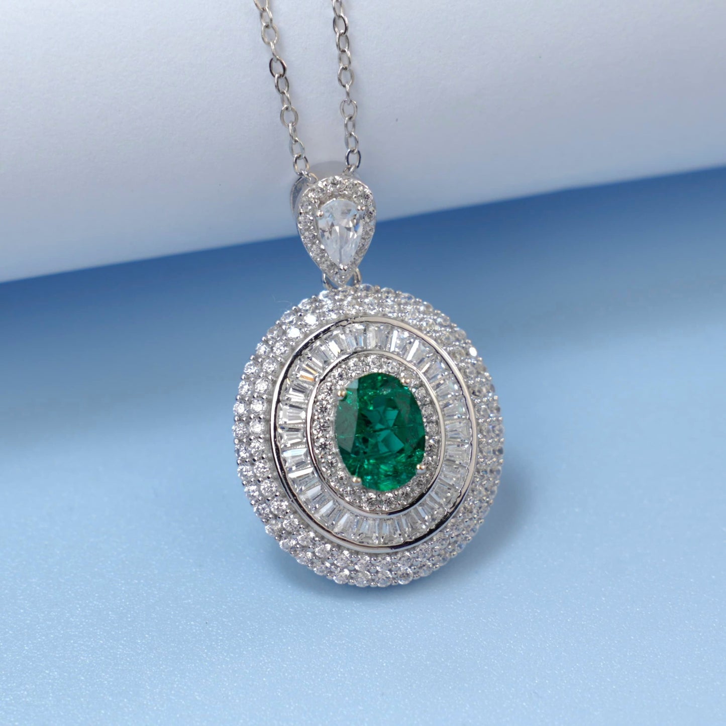 S925 Sterling Silver Emerald Oval Halo Necklace, Round Diamond Versatile - Photo 2