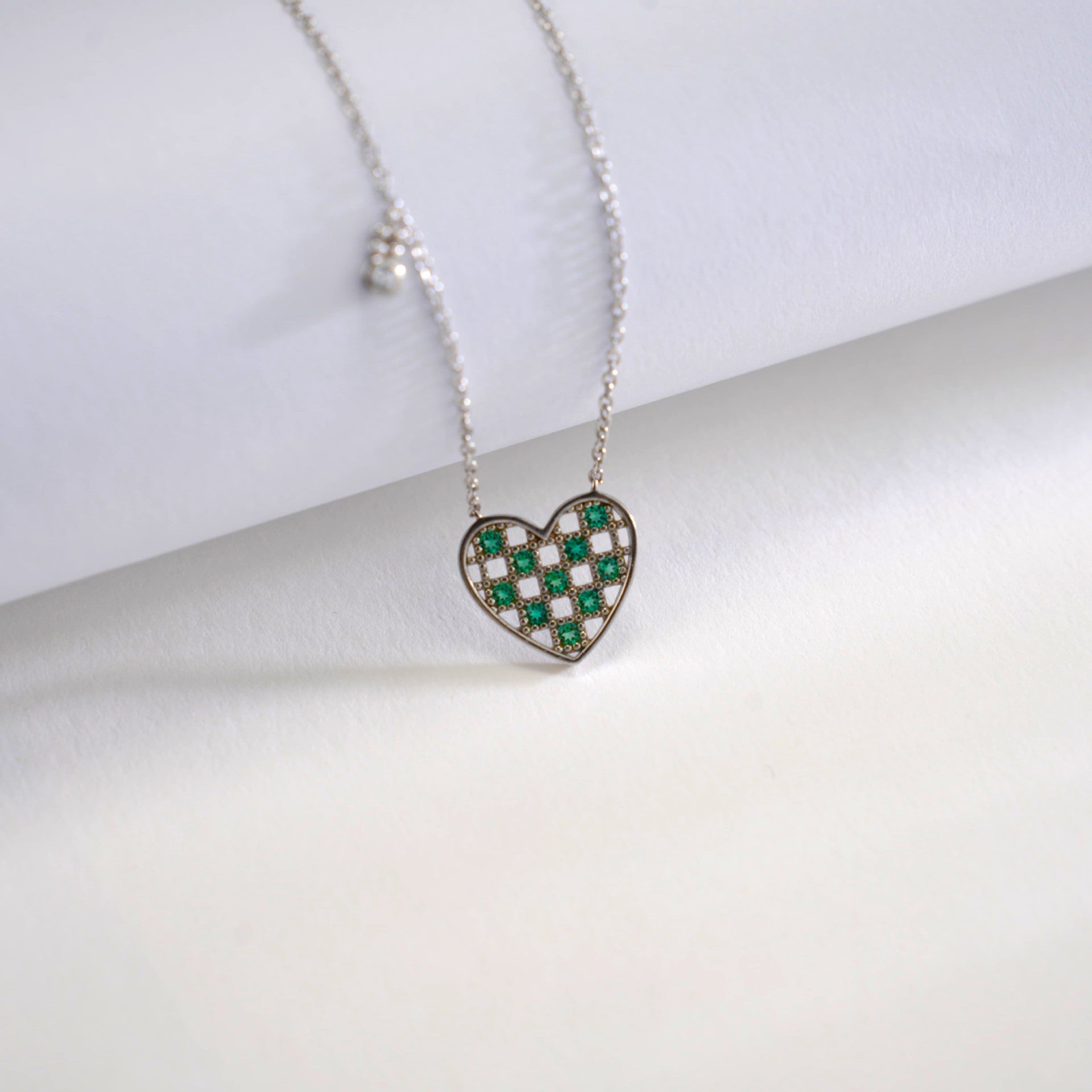 S925 Sterling Silver Lab Emerald Heart Pave Choker Necklace, for Women - Photo 1