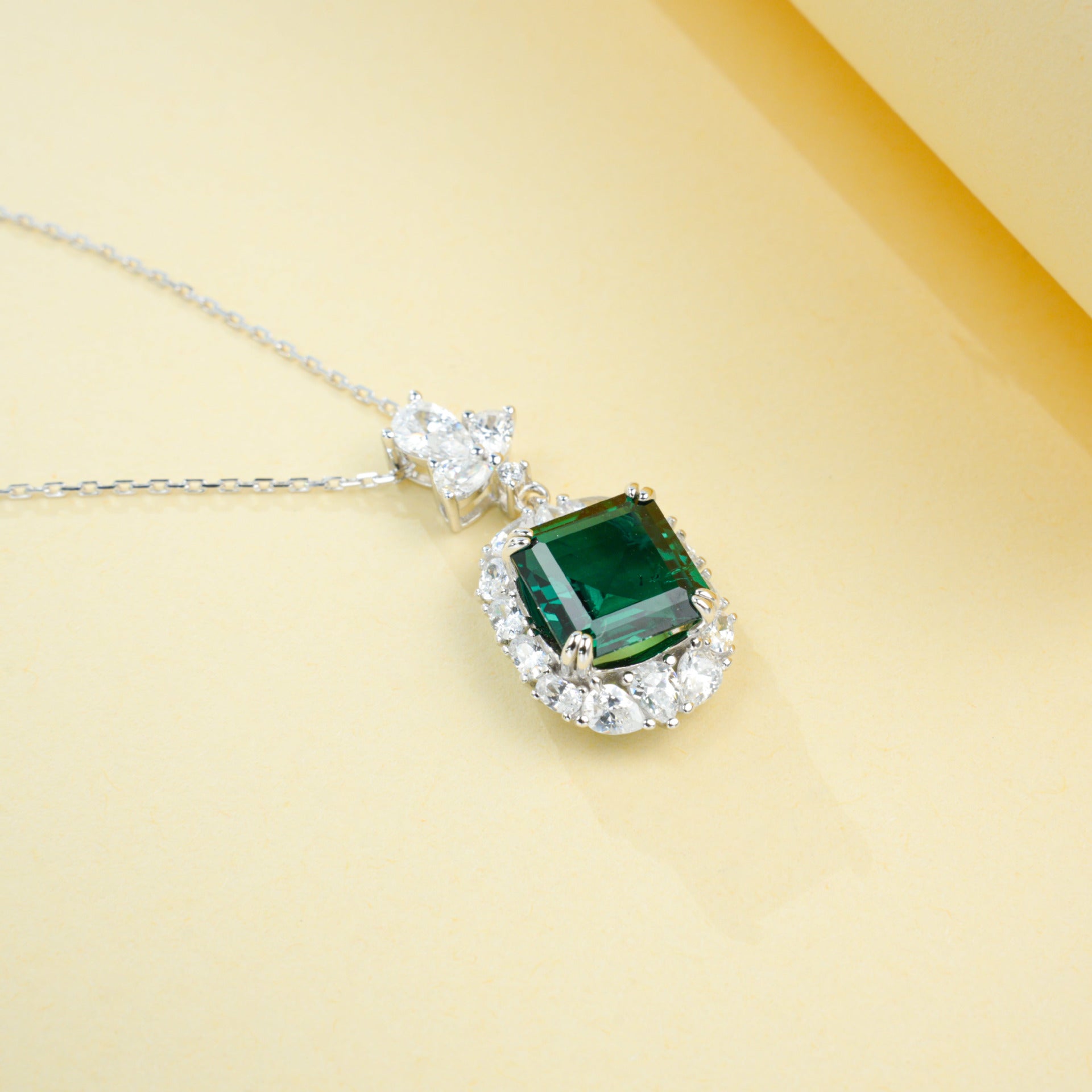 S925 Sterling Silver Lab Emerald Necklace, Versatile Elegant for Women - Photo 3