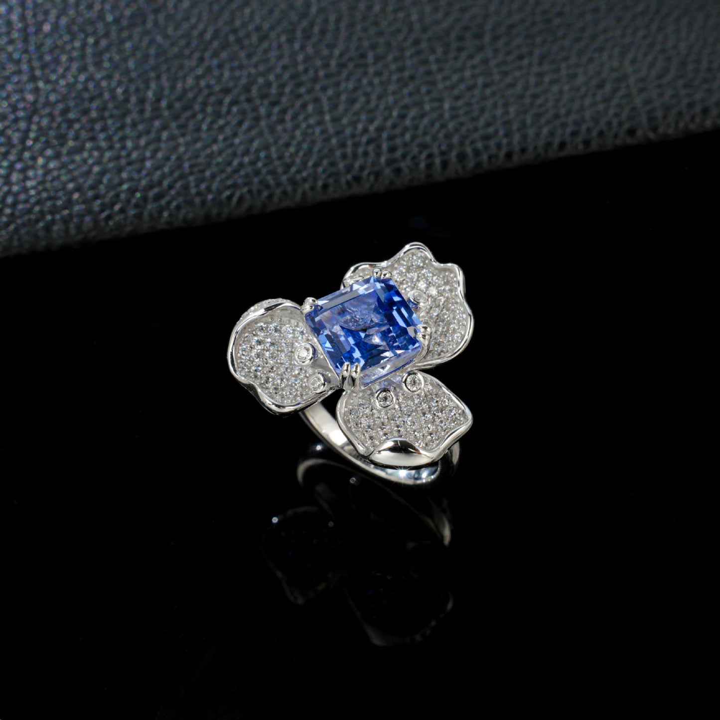 S925 Sterling Silver Lab Sapphire Flower Pave Ring, Premium Jewellery - Photo 3
