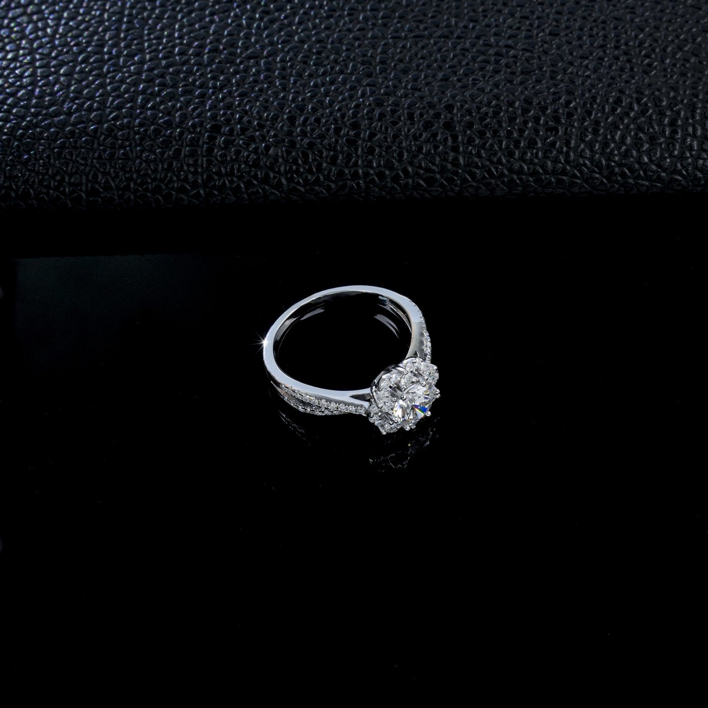 S925 Silver Flower Halo Lab Diamond Ring, Proposal Engagement Wedding - Photo 4