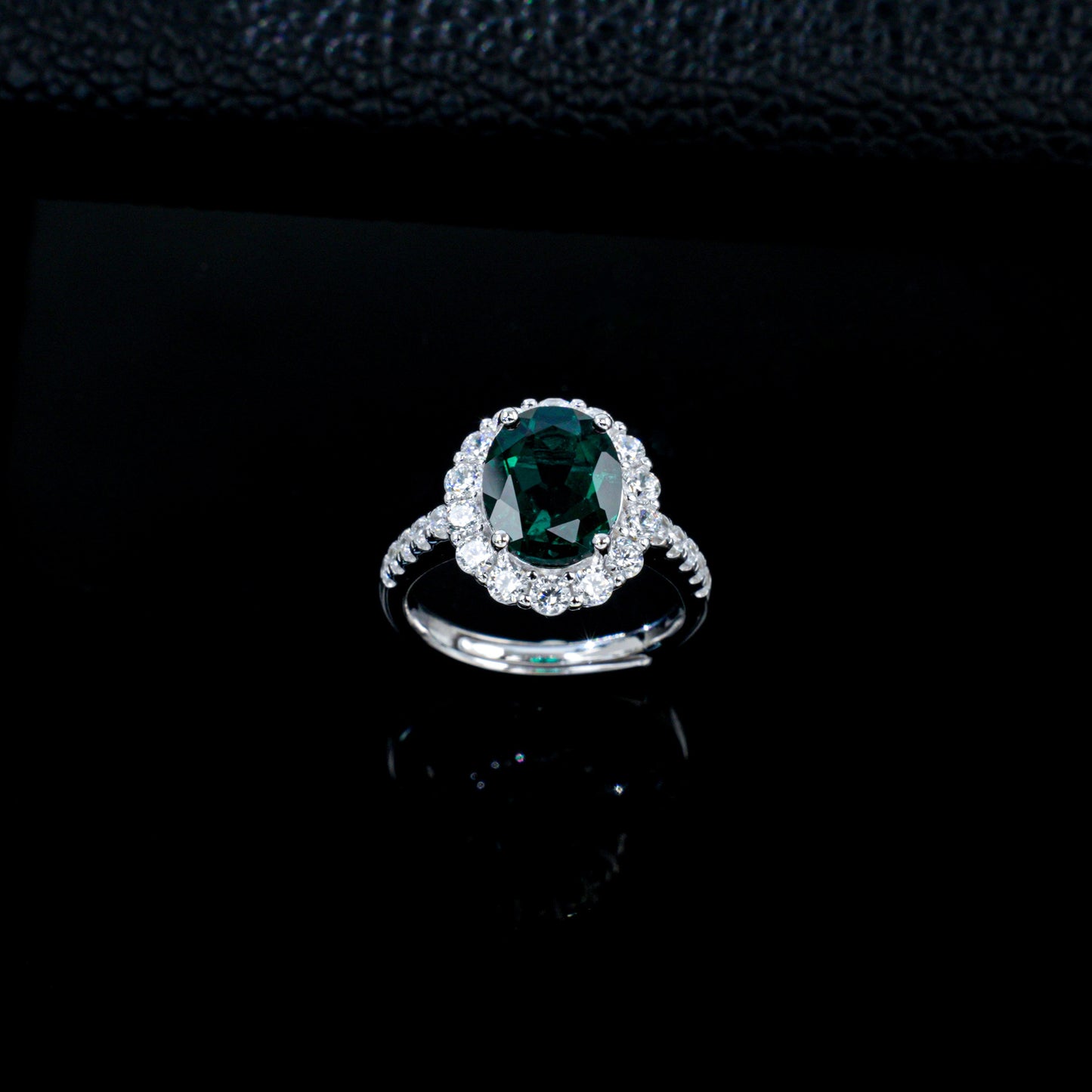 925 Sterling Silver Lab Emerald Classic Halo Ring, for Women - Photo 3