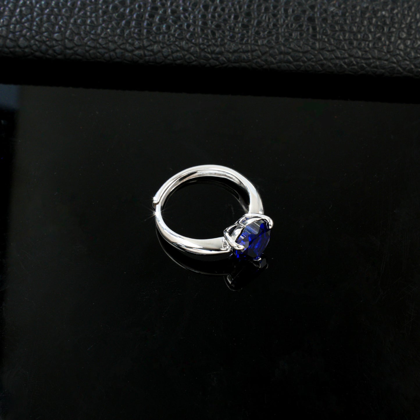 925 Sterling Silver Lab Gemstone Heart Three-Prong Ring, Minimalist Versatile Premium - Photo 3