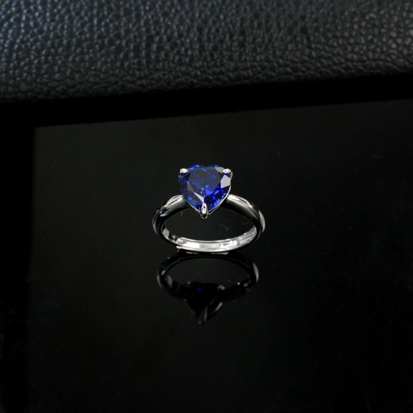 925 Sterling Silver Lab Gemstone Heart Three-Prong Ring, Minimalist Versatile Premium - Photo 4
