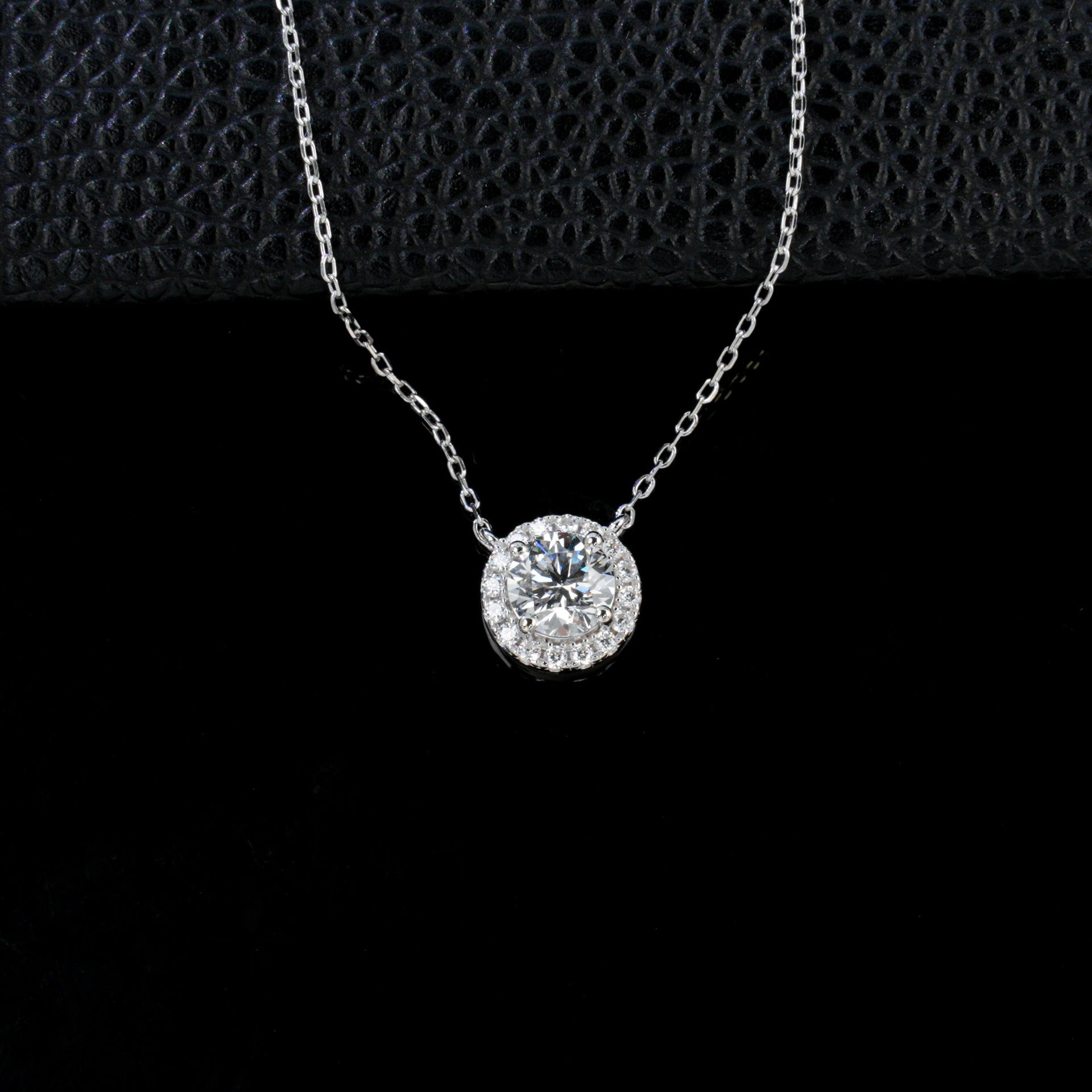 S925 Silver 4-Claw Halo Solitaire Necklace, Classic Necklace Holiday - Photo 3