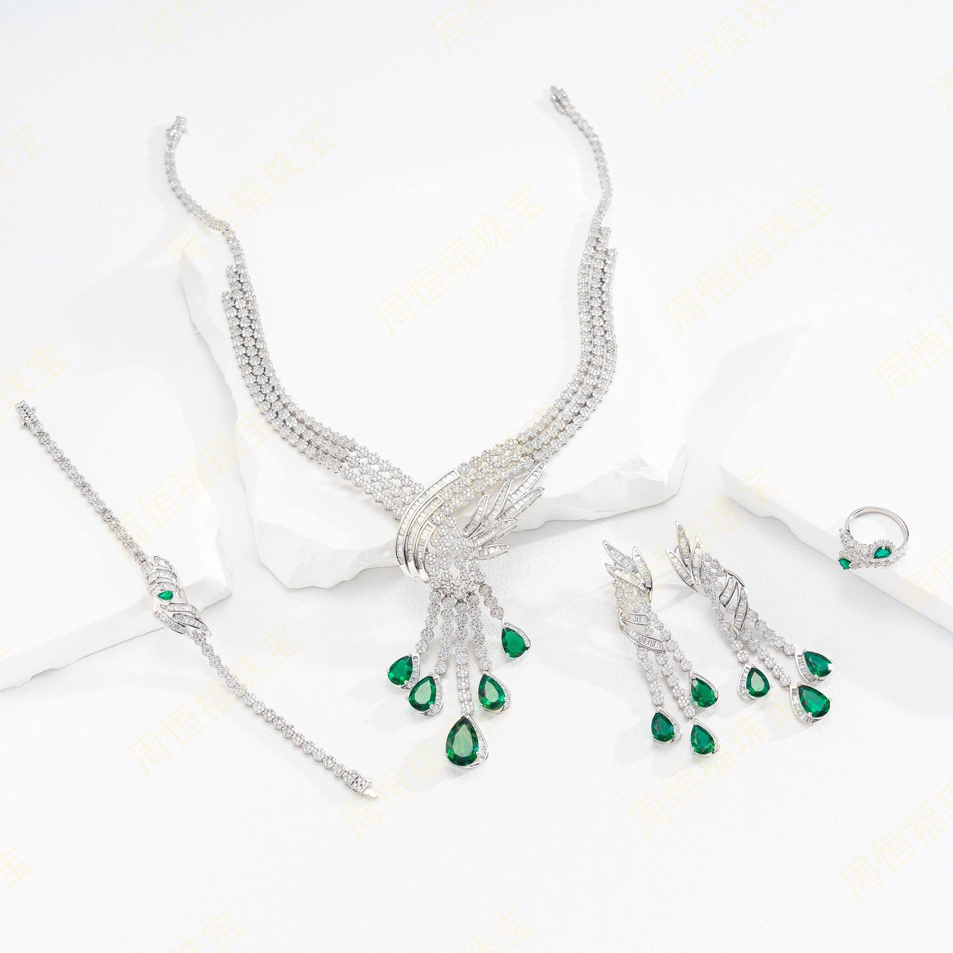 Lab Emerald Set S925, Luxurious Necklace Bracelet - Photo 5