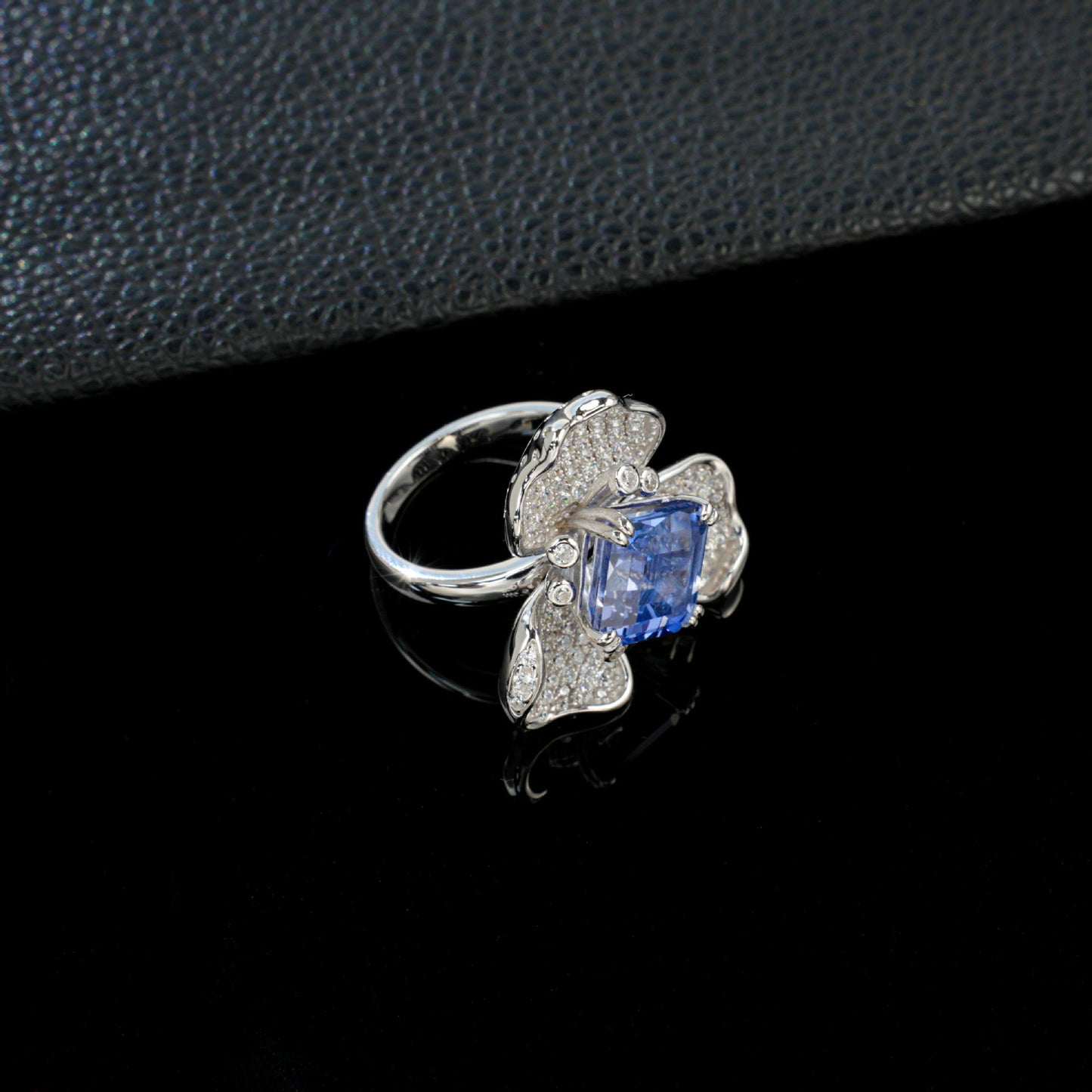 S925 Sterling Silver Lab Sapphire Flower Pave Ring, Premium Jewellery - Photo 4