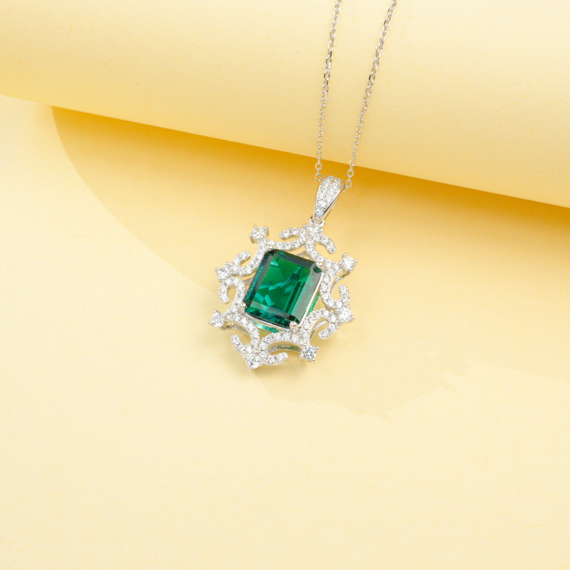 S925 Sterling Silver Lab Emerald Necklace, Diamond Choker Design - Photo 3