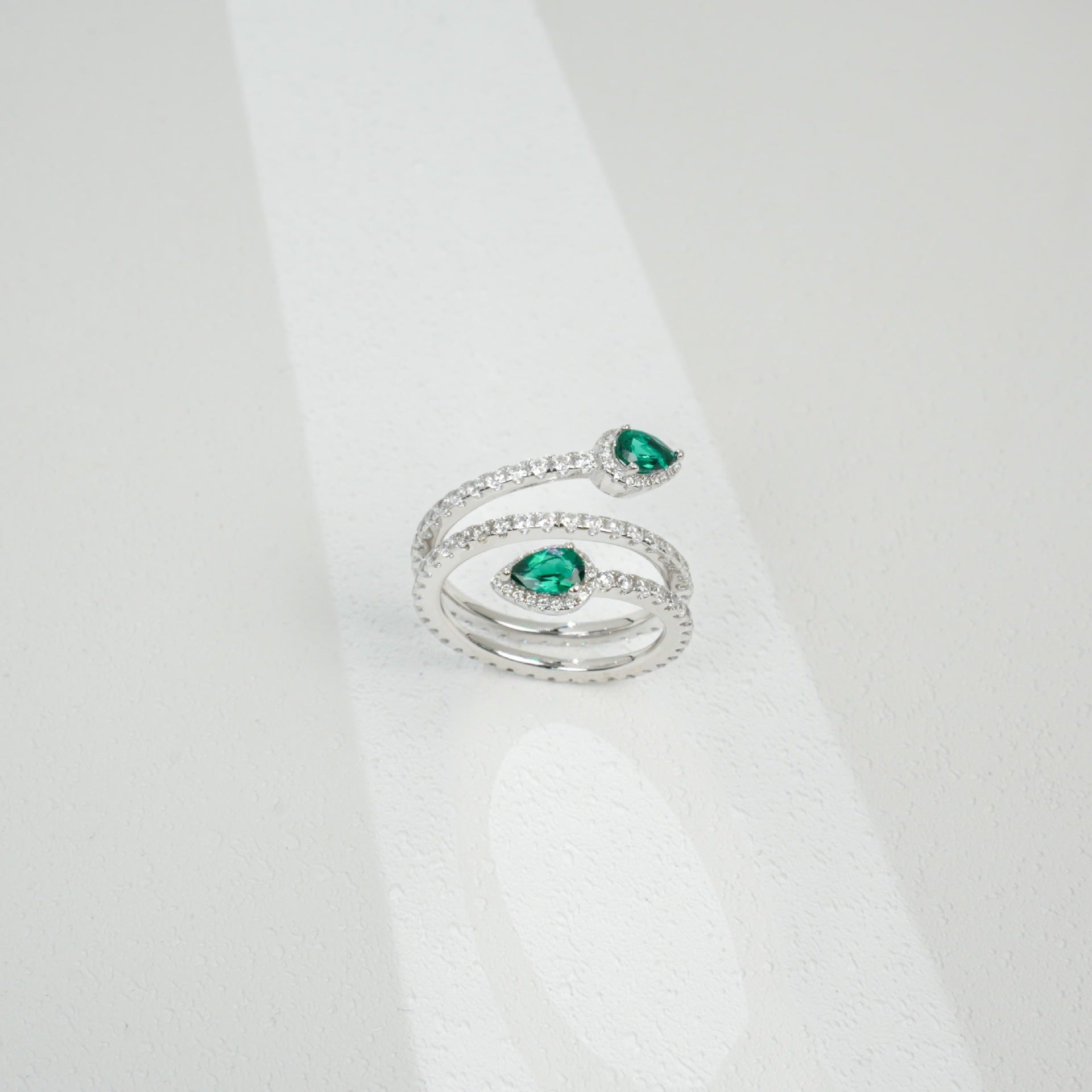 925 Silver Lab Emerald Double Teardrop Snake Wrap Design, Premium Silver Ring - Photo 3