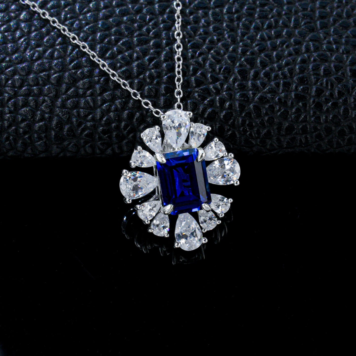 S925 Silver Sapphire Centre Petal Necklace, Versatile Premium Birthday - Photo 2