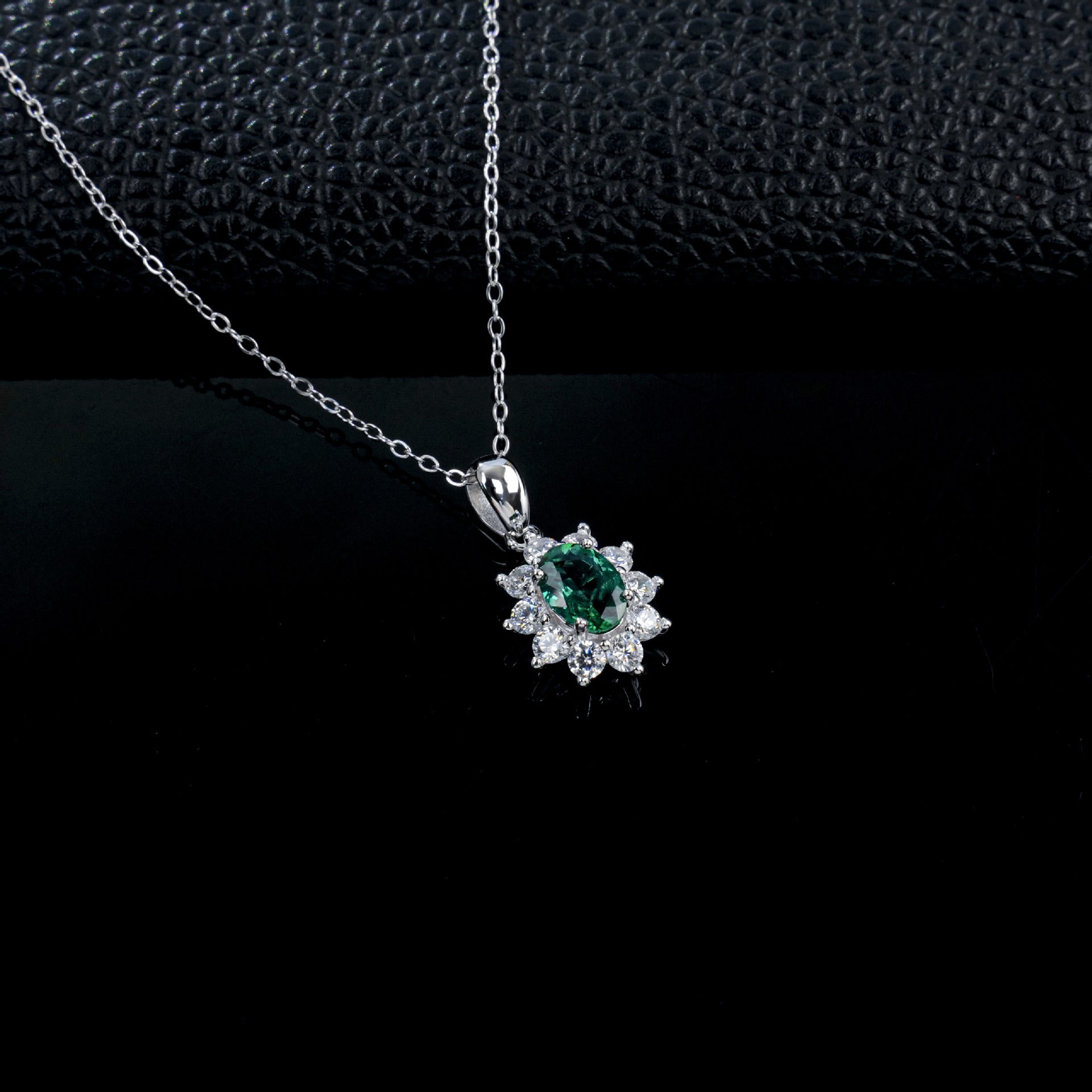 S925 Silver Oval Lab Sapphire Sunflower Diamond Pendant Necklace, Classic - Photo 3