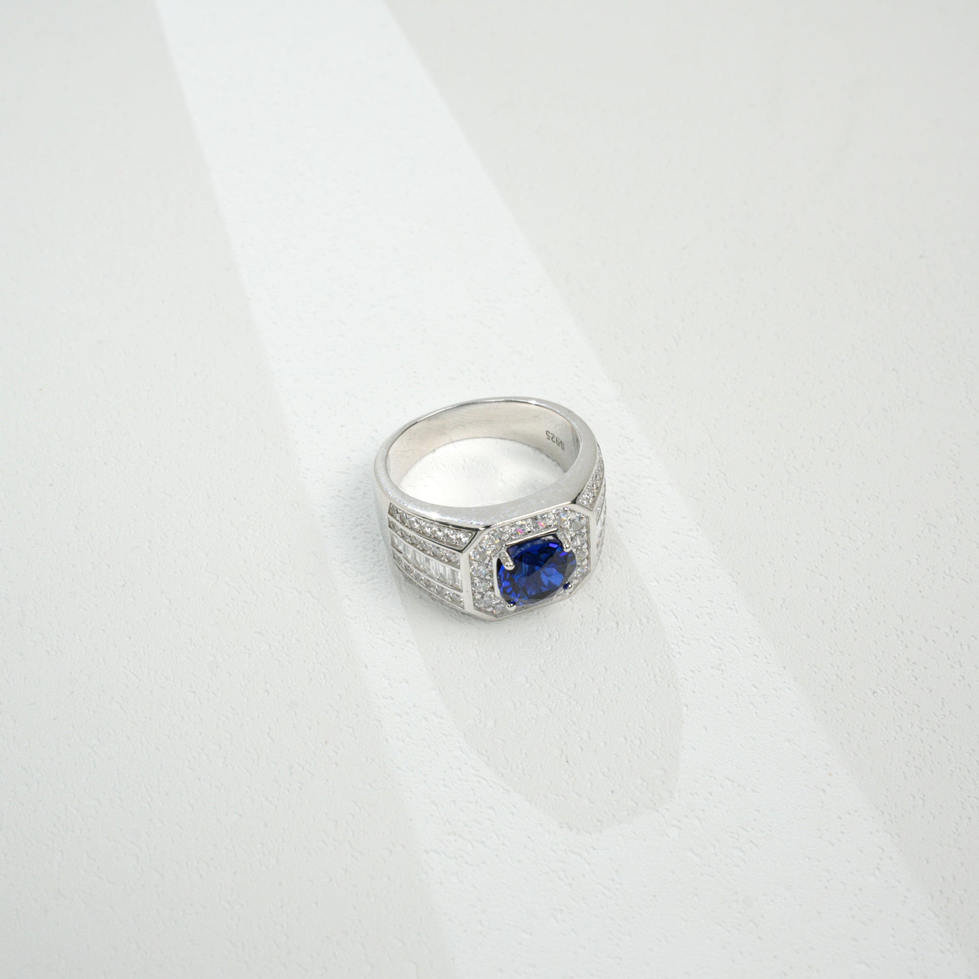 925 Silver Lab Sapphire Ring Round Centre, Simple Vintage Premium - Photo 2