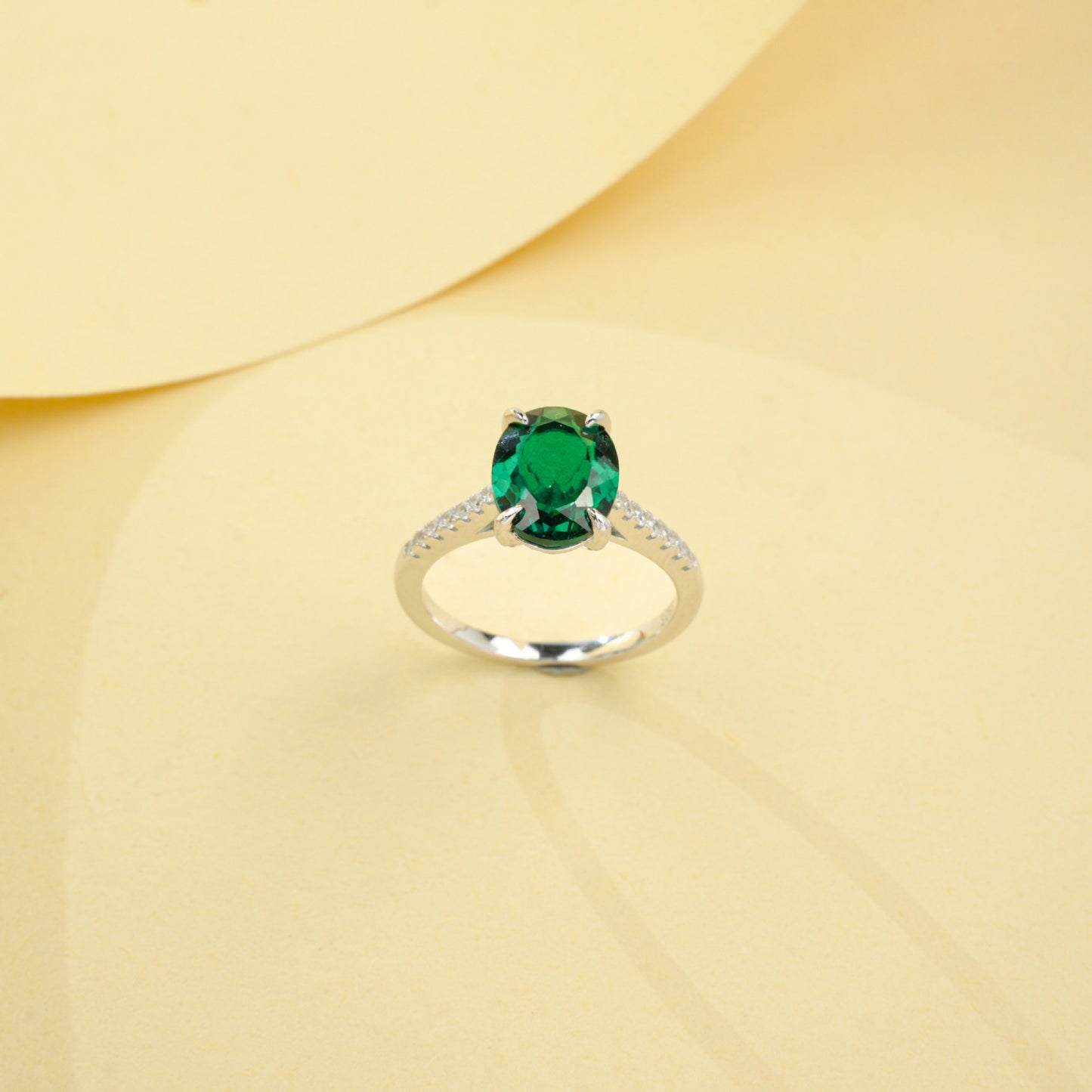 S925 Sterling Silver Lab Emerald Oval Four-Prong Ring, for Women - Photo 2