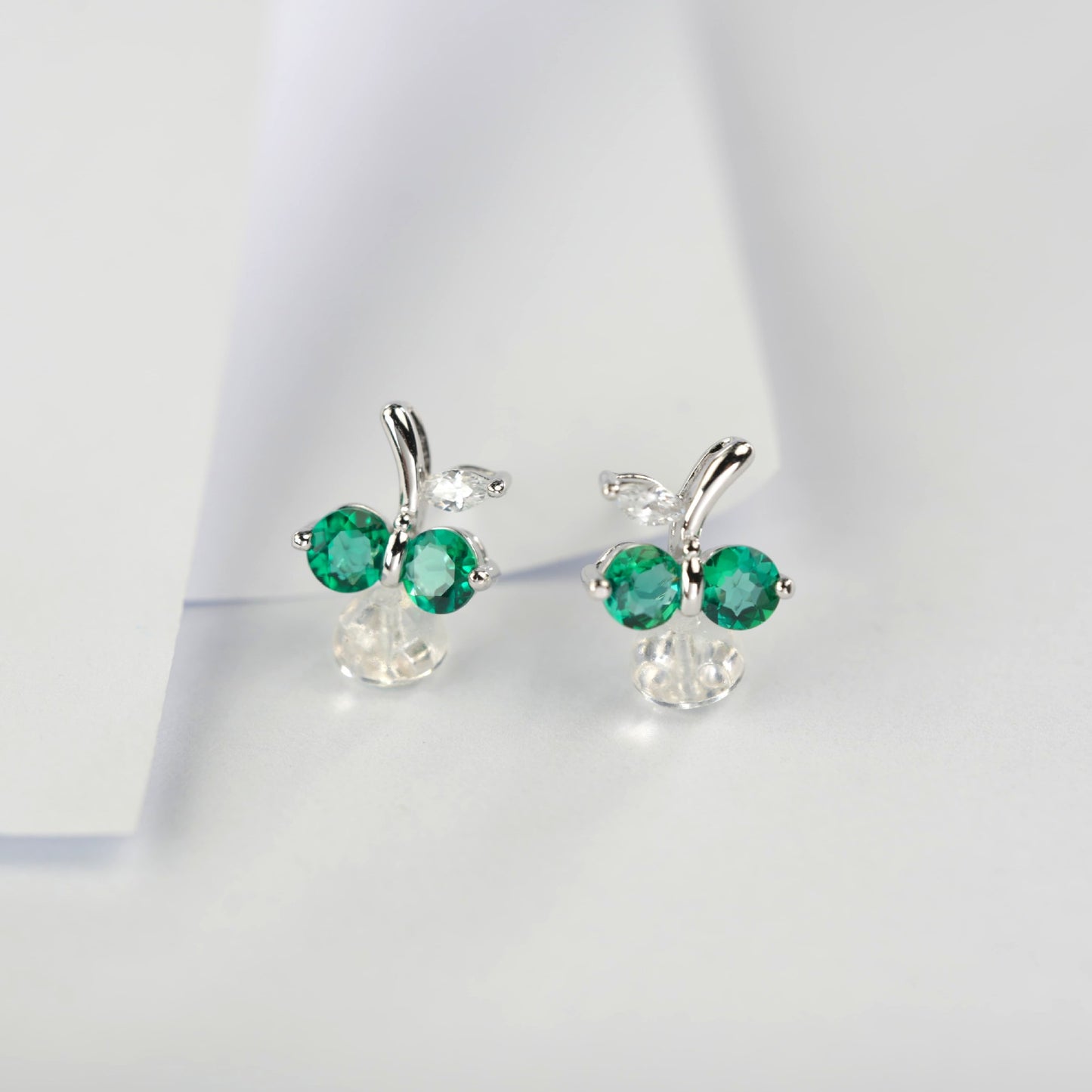 S925 Sterling Silver Lab Emerald Earrings - Photo 4