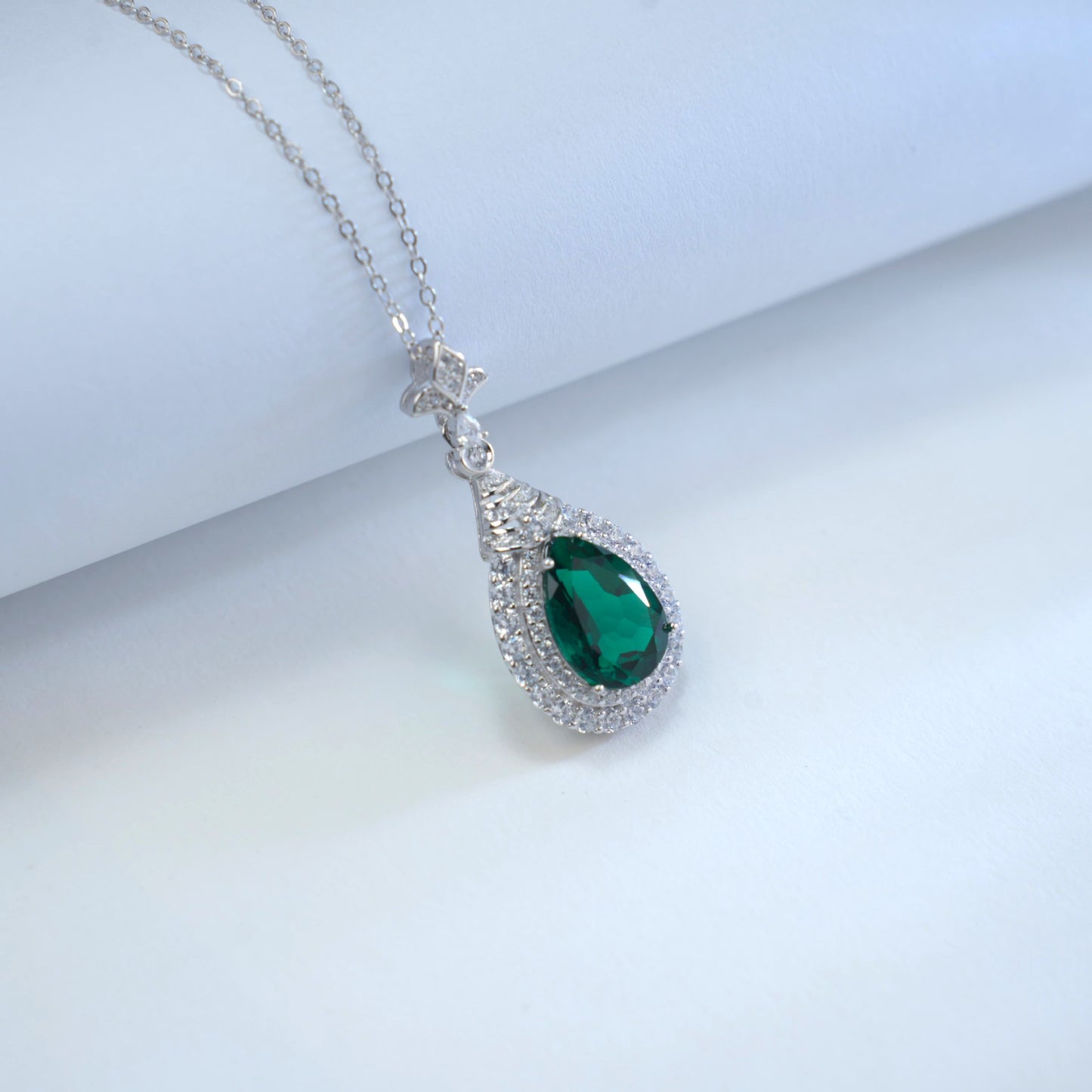 925 Sterling Silver Lab Emerald Teardrop Pear Pendant Necklace, Premium Versatile - Photo 2