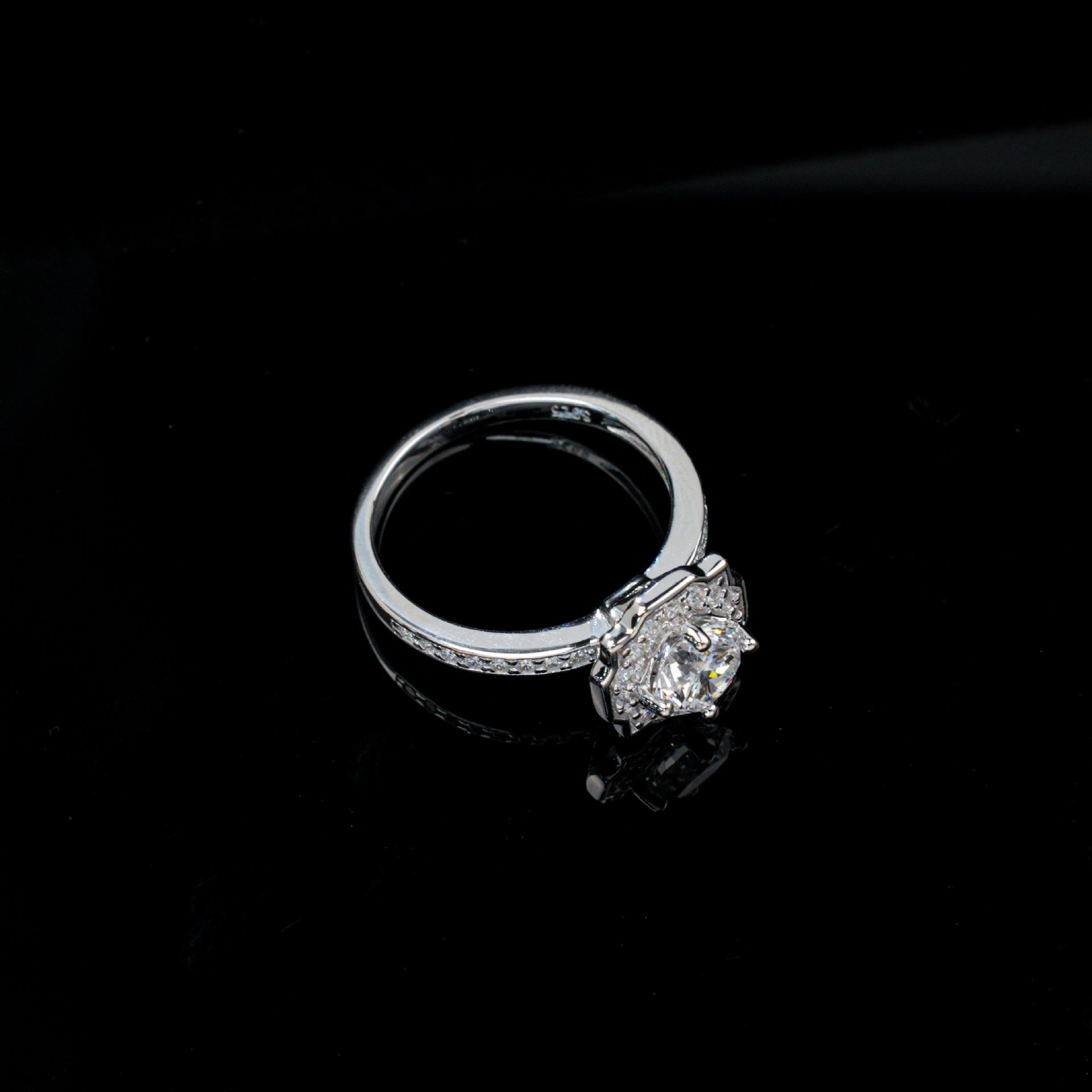 S925 Sterling Silver Lab Diamond Ring, Versatile Unique Design - Photo 4