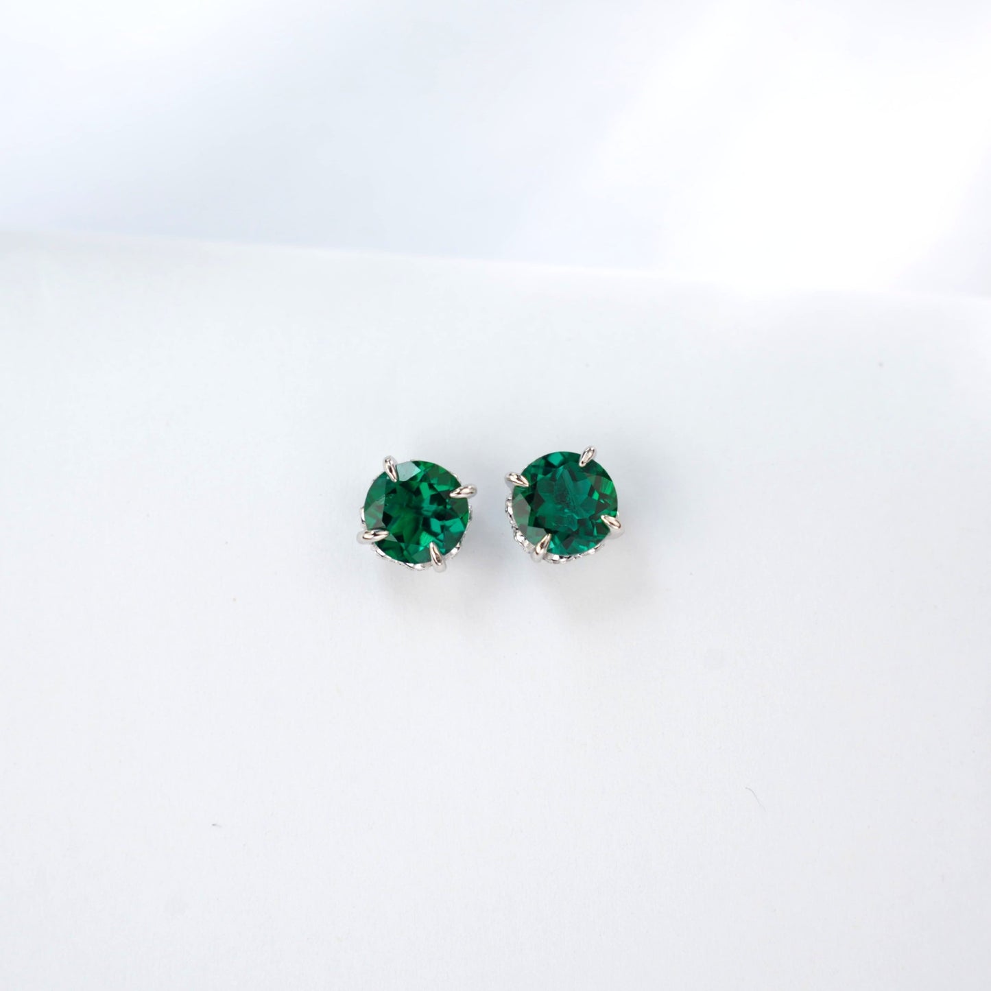 S925 Silver Round Lab Emerald Stud Earrings, Gemstone Simple - Photo 3