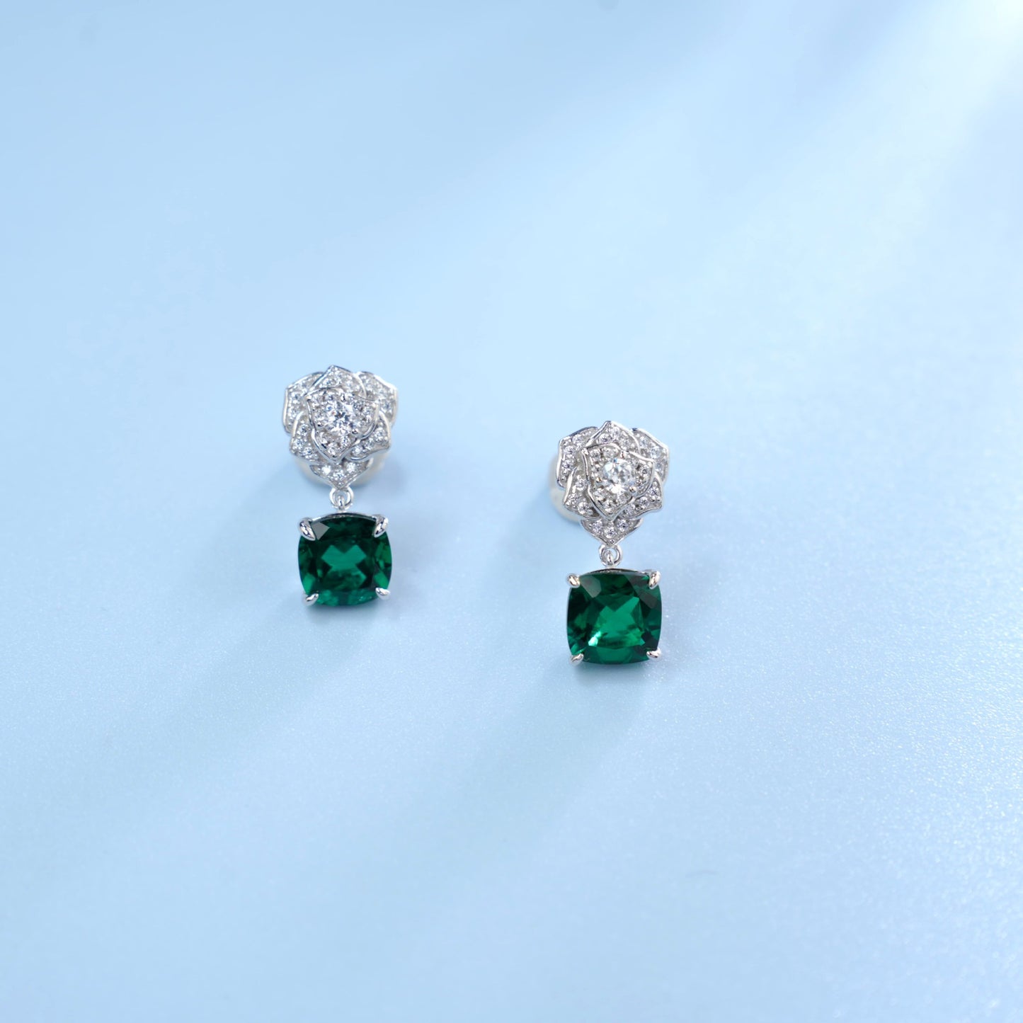 S925 Silver 3D Camellia Lab Emerald Drop Earrings, French Gemstone Flower - Photo 3