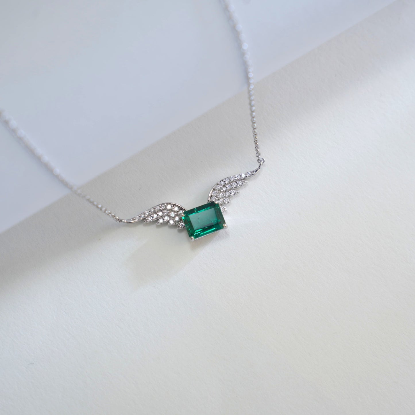 925 Sterling Silver Lab Emerald Angel Wings Choker Necklace, Versatile for Women - Photo 3