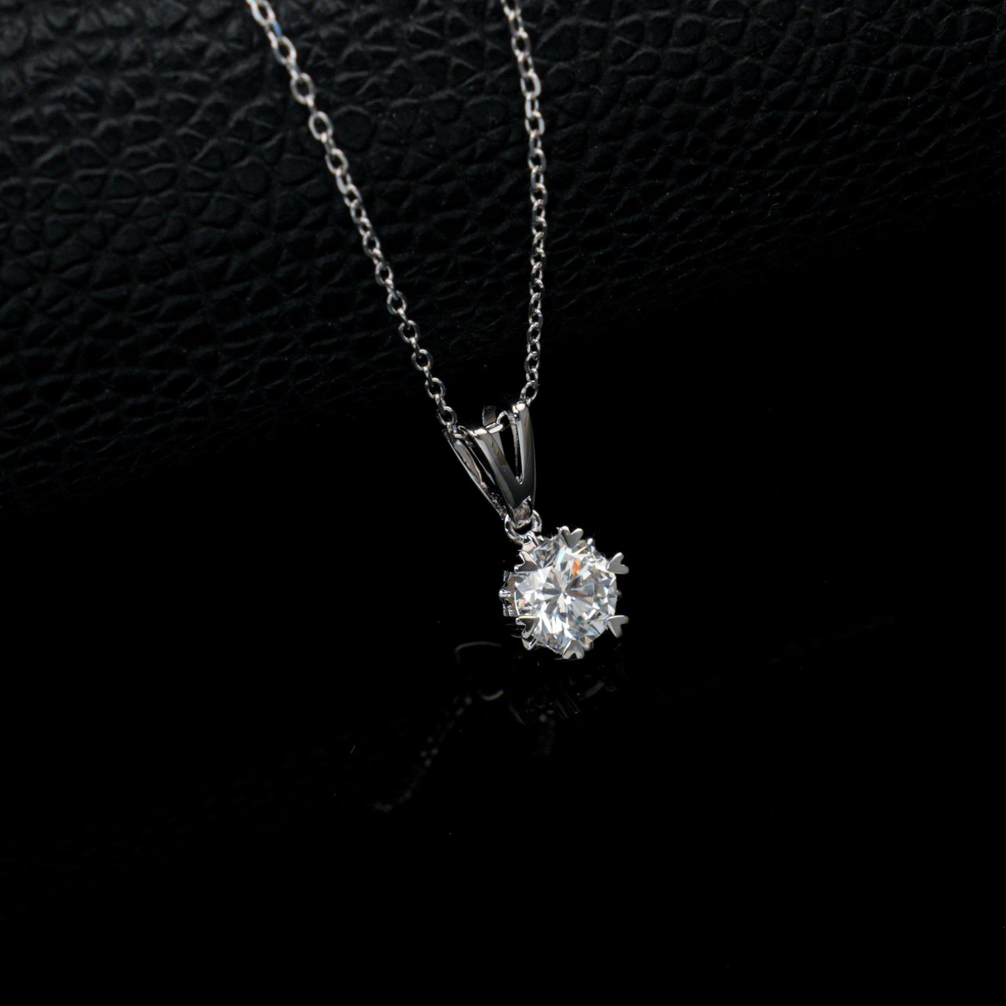 S925 Silver V-Shape Heart Prong Round Stone Necklace, Necklace Birthday Gift - Photo 3