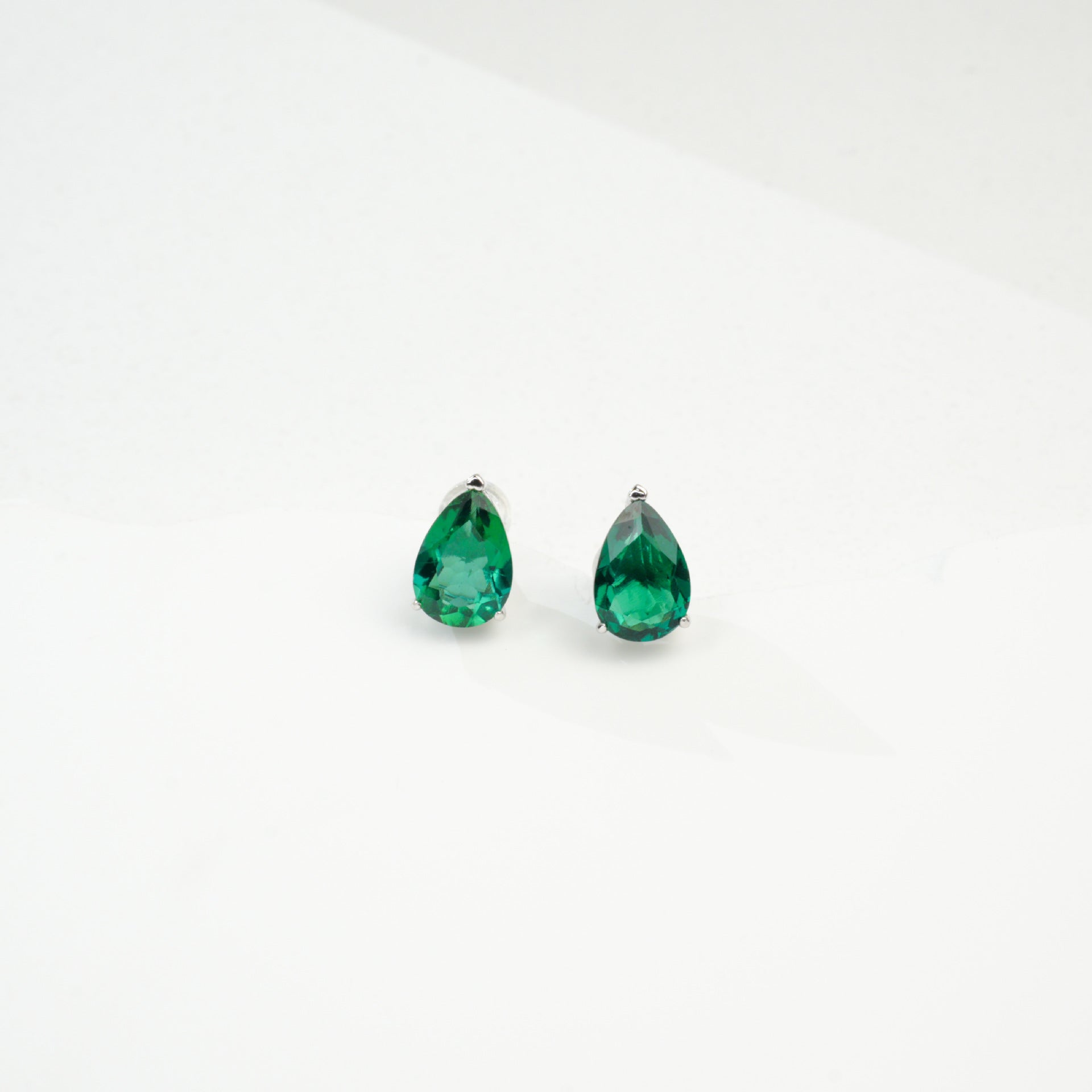 S925 Sterling Silver Lab Emerald Teardrop Earrings, Minimalist - Photo 3