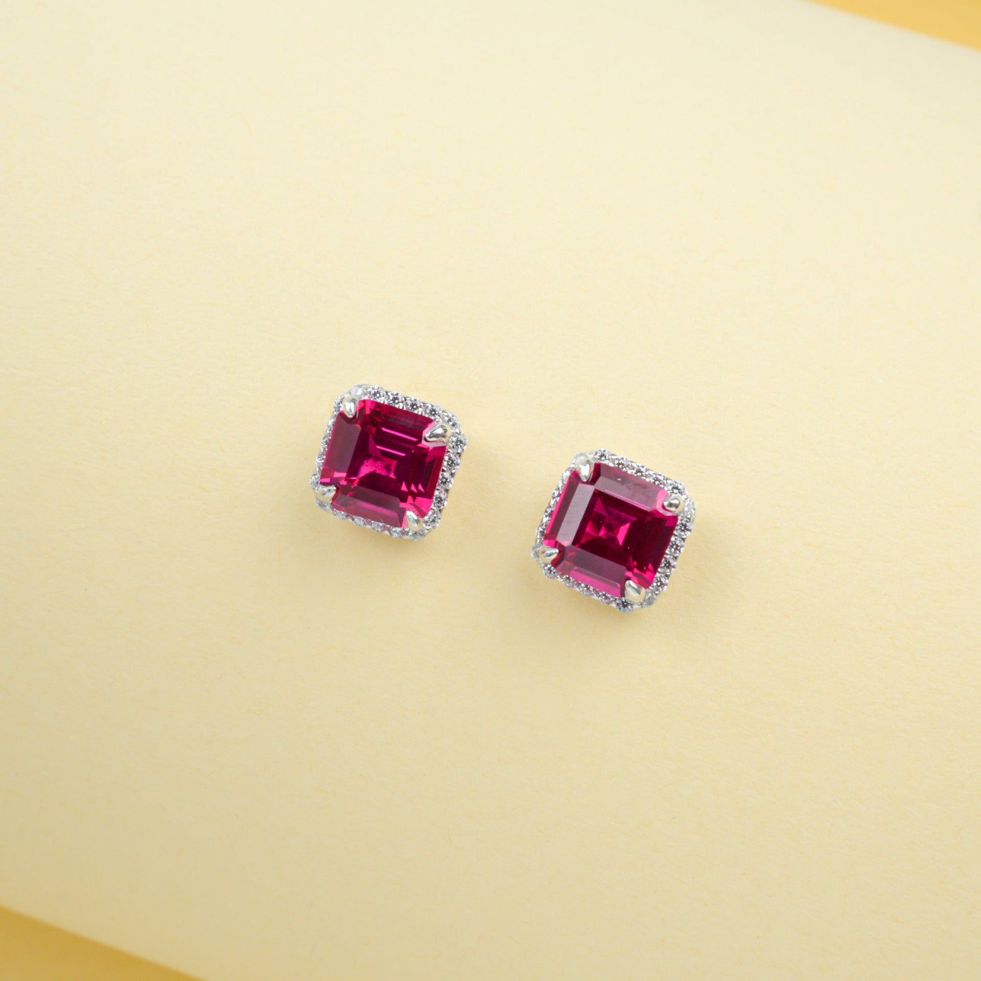 S925 Silver Classic Lab Ruby Halo Stud Earrings, Skin-Brightening Gift - Photo 4