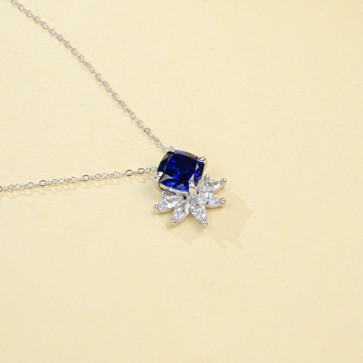 S925 Sterling Silver Royal Blue Sapphire Flower Necklace, Premium Ladies Versatile - Photo 1