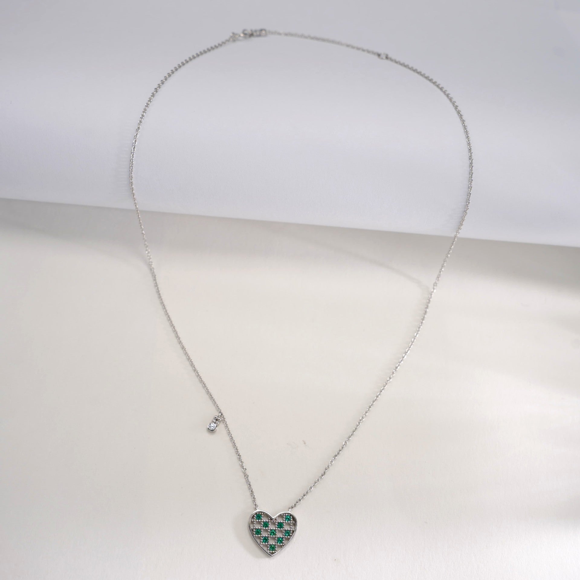S925 Sterling Silver Lab Emerald Heart Pave Choker Necklace, for Women - Photo 3