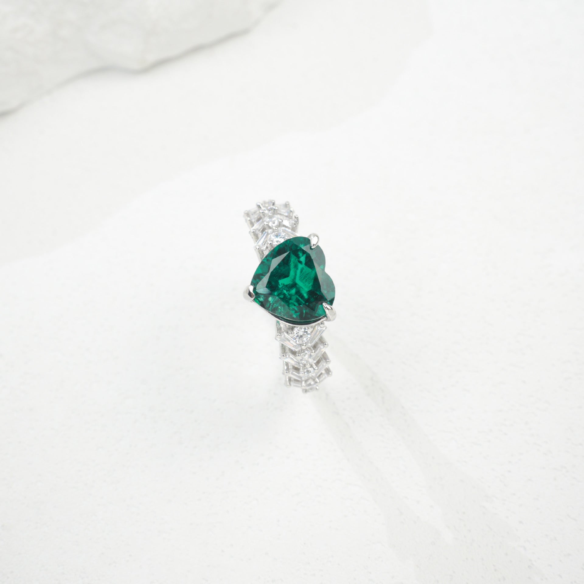 925 Sterling Silver Lab Emerald Ring, Premium Bestie Gift - Photo 5