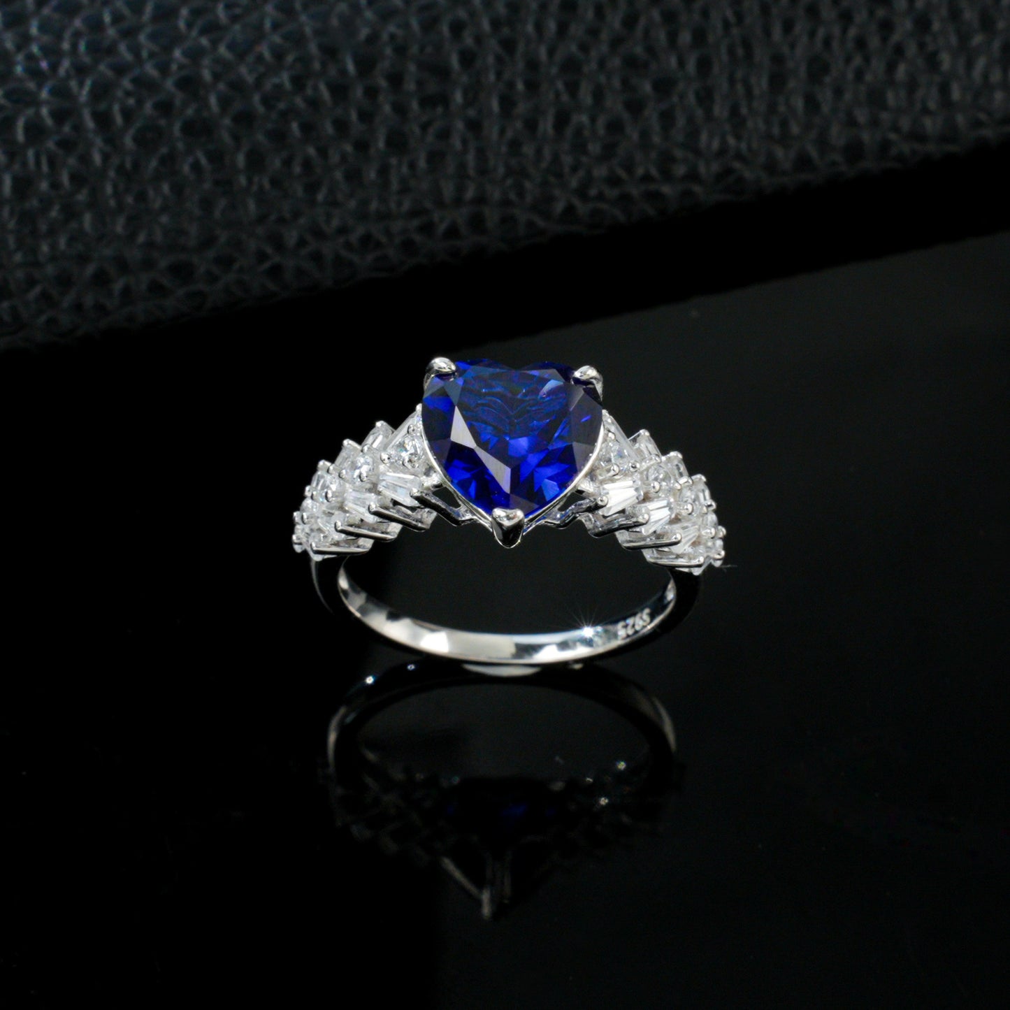 S925 Sterling Silver Lab Sapphire Heart-Cut Ring, Versatile for Women - Photo 2