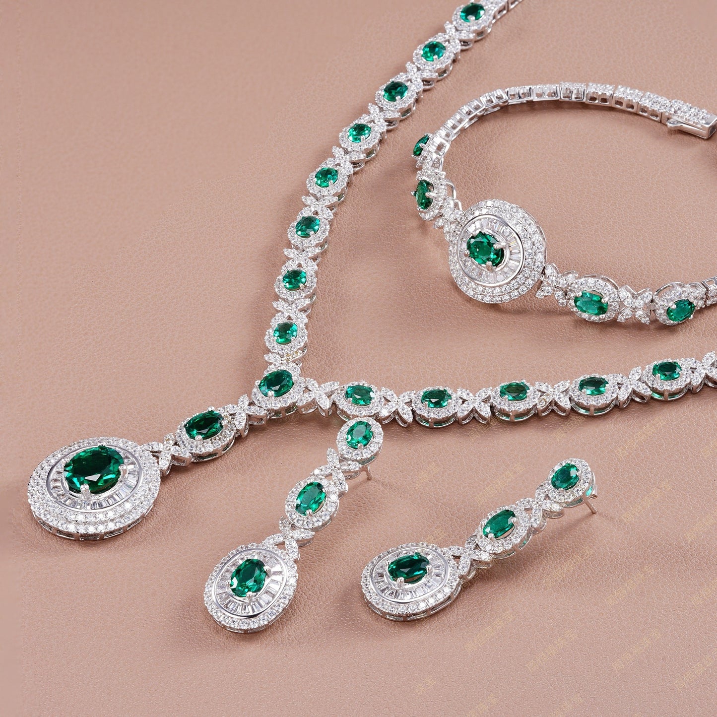 925 Sterling Silver Oval Lab Emerald 3-Piece Jewellery Set (Bracelet, Earrings, Necklace), Luxurious - Photo 2