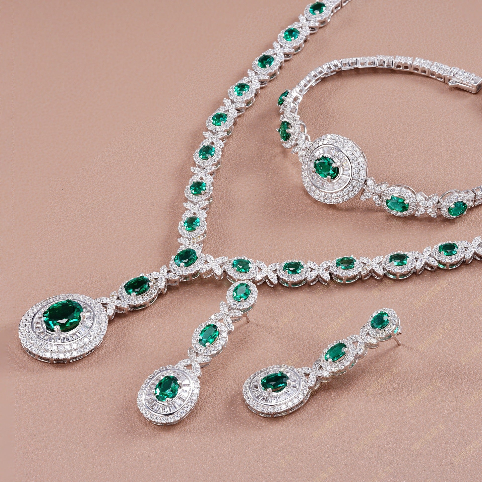 925 Sterling Silver Oval Lab Emerald 3-Piece Jewellery Set (Bracelet, Earrings, Necklace), Luxurious - Photo 2
