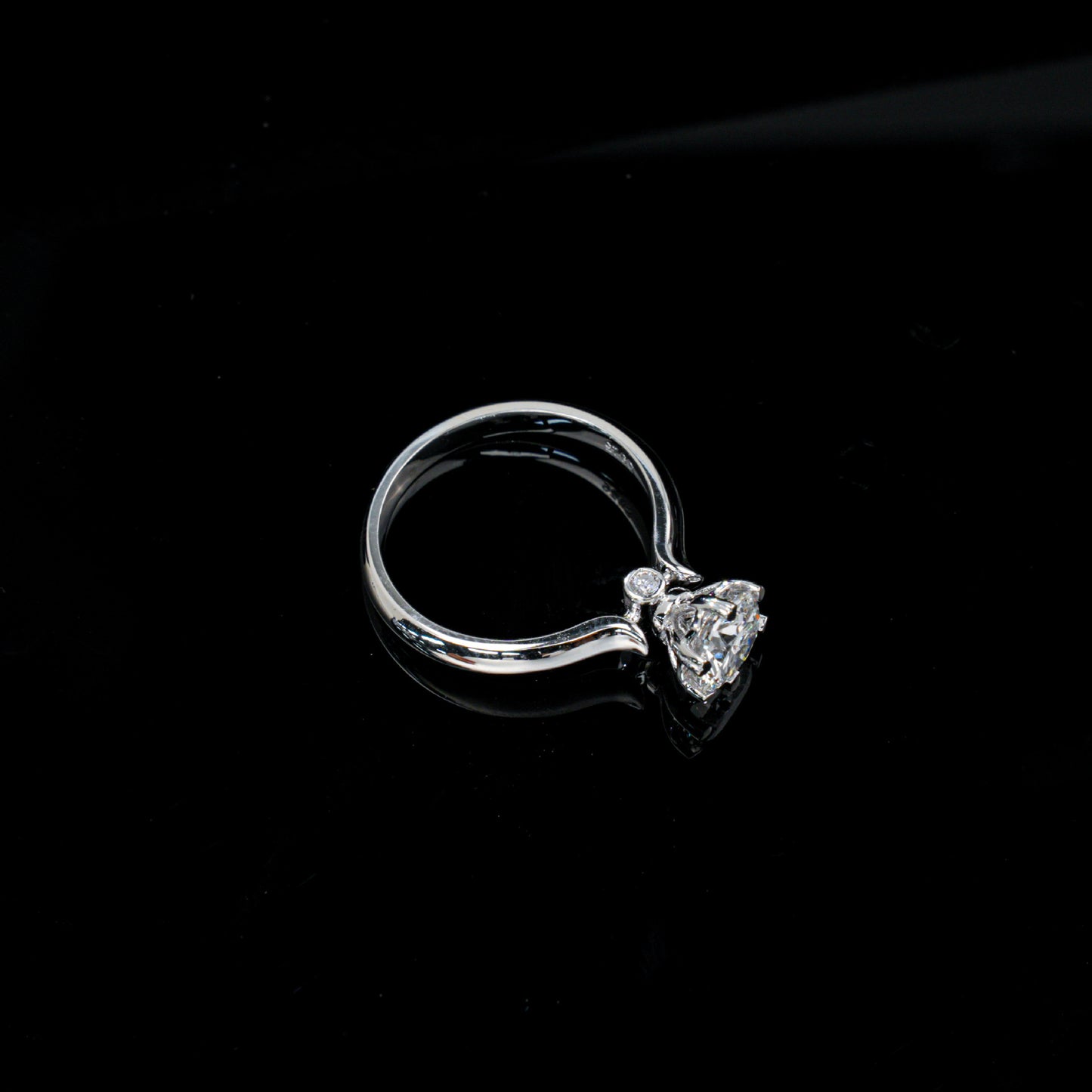 S925 Silver 6-Claw Heart Prong Ring, Small Diamond Band - Photo 4