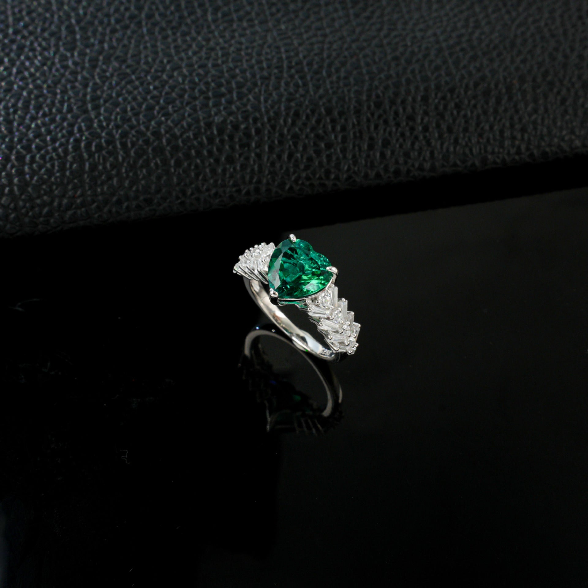 925 Sterling Silver Lab Emerald Ring, Premium Bestie Gift - Photo 3
