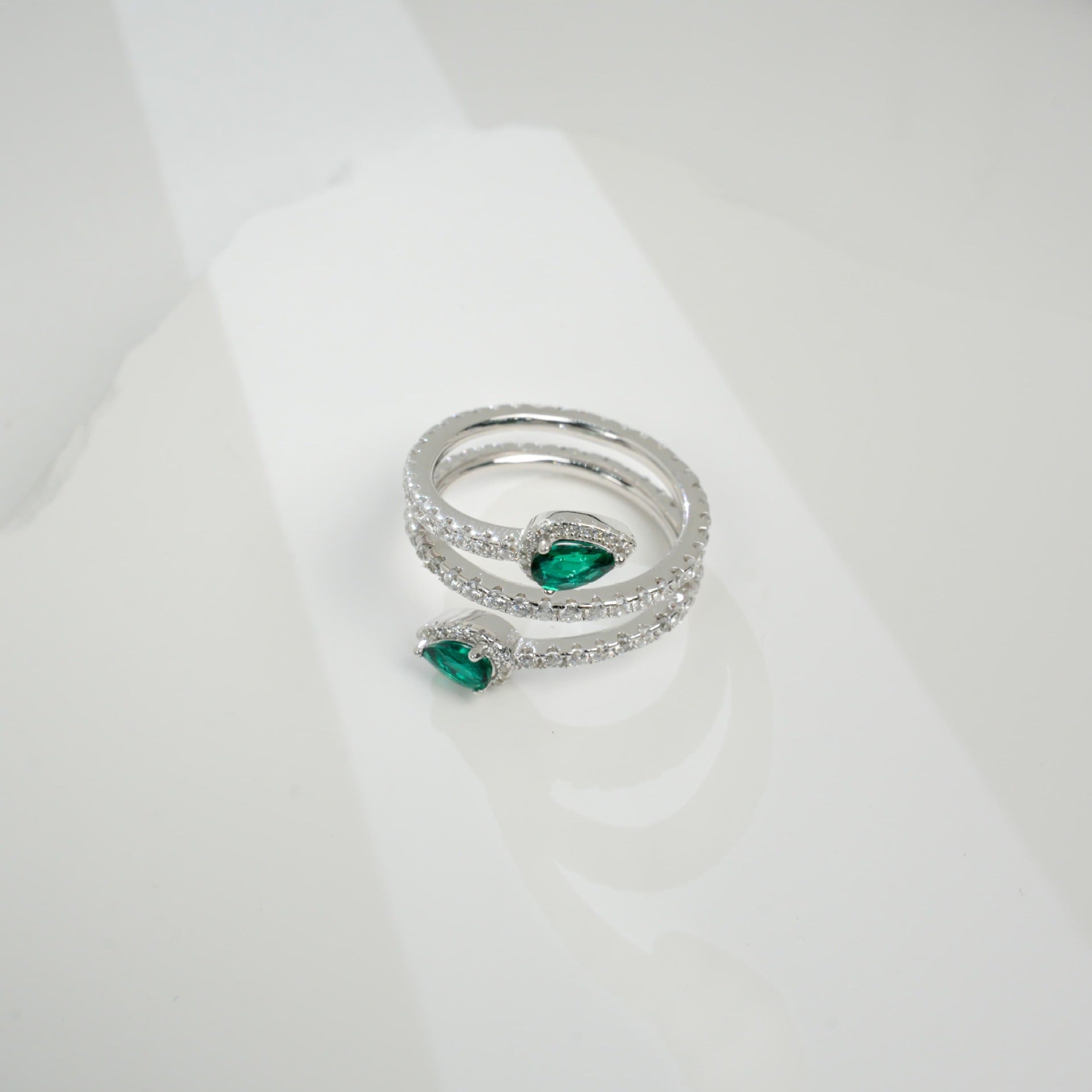 S925 Sterling Silver Lab Emerald Ring, Teardrop Simple Design - Photo 4