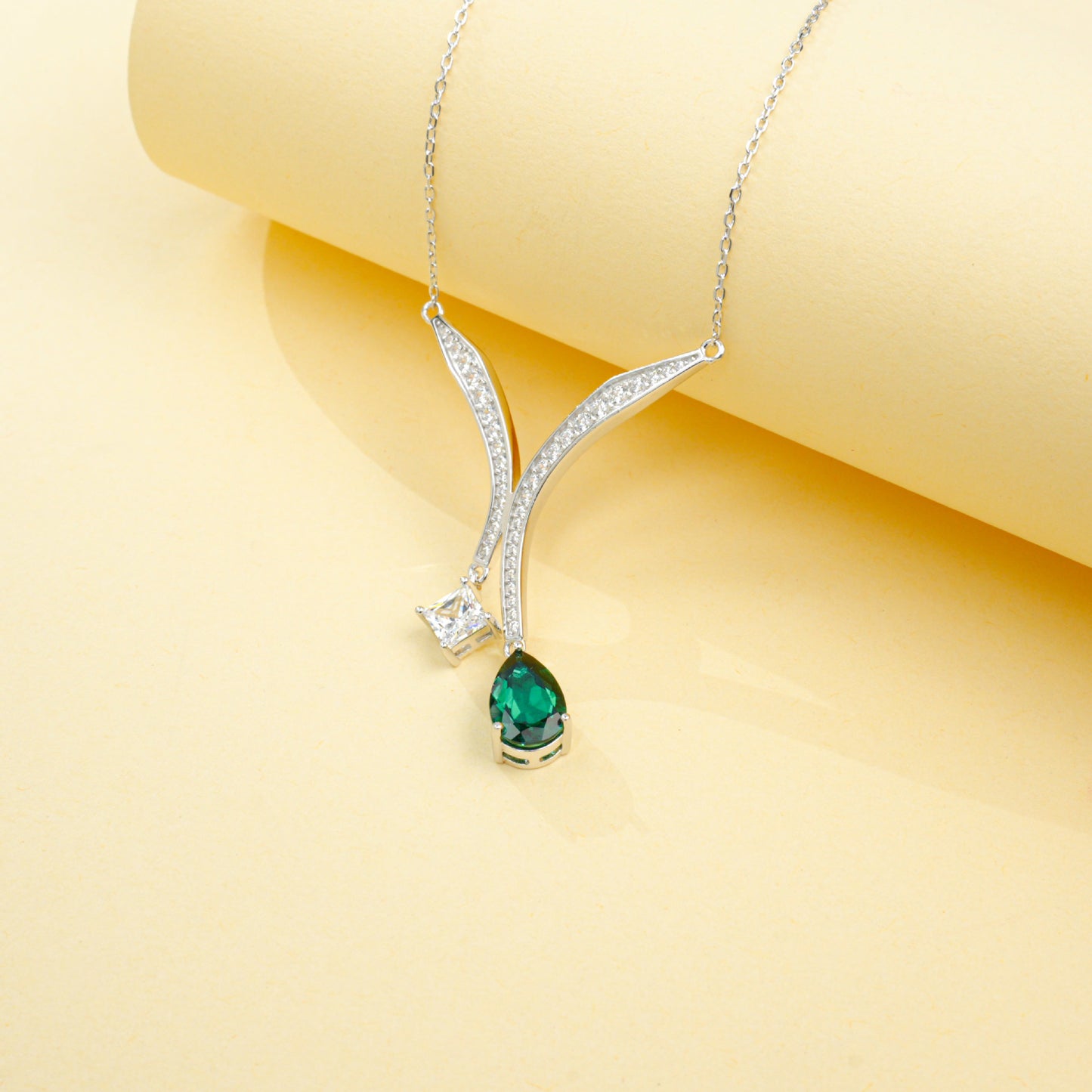 S925 Sterling Silver Lab Sapphire Teardrop Y-Shape Pave Choker Necklace, Versatile for Women - Photo 2